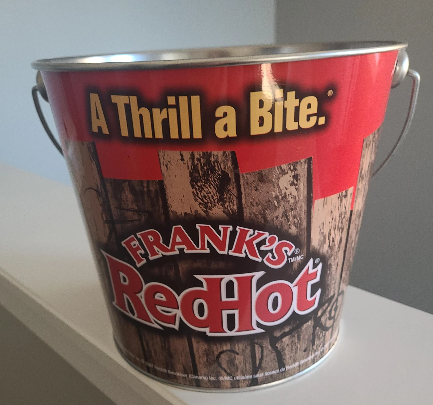 Frank's RedHot Bucket - A Thrill a Bite!