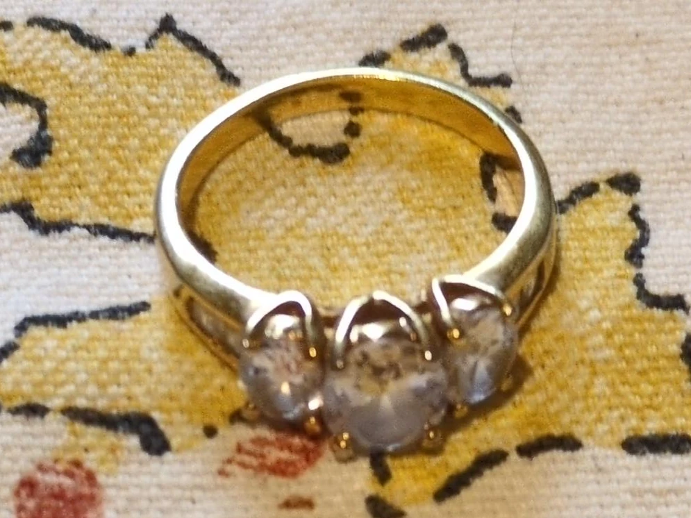 Gold Ring with Three Stones thumbnail