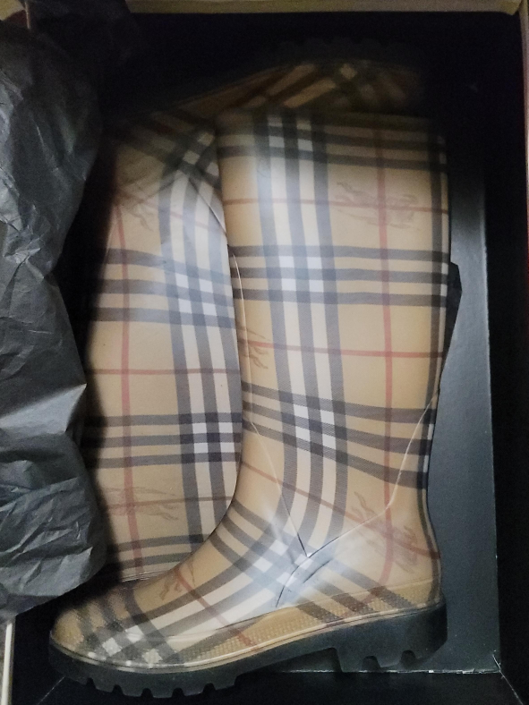 Burberry Plaid Rain Boots Size 6