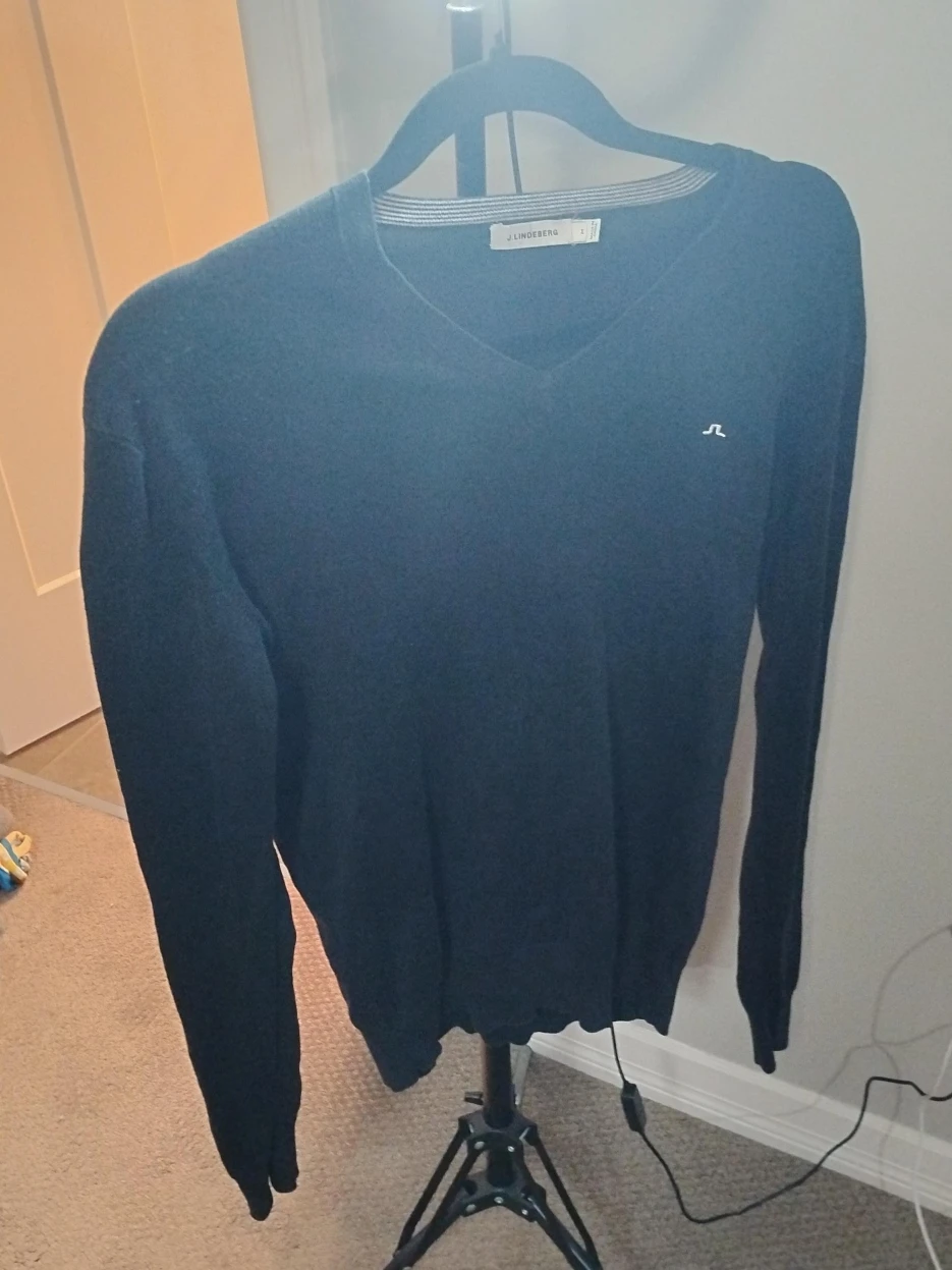 J.Lindeberg Black V-Neck Sweater - Size M