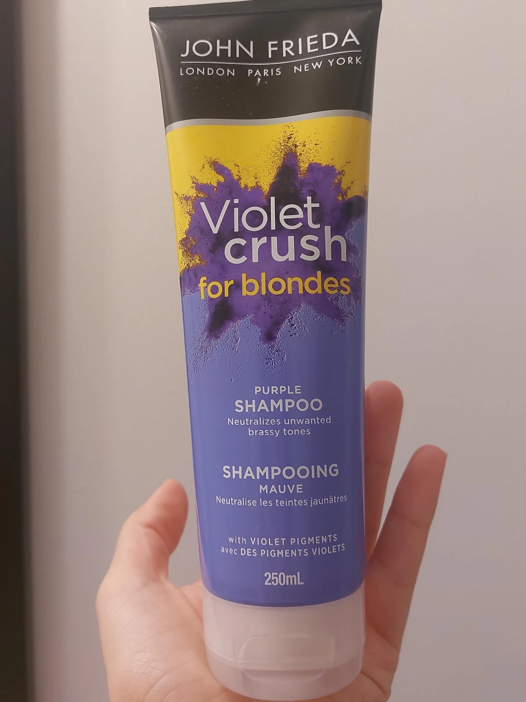 John Frieda Violet Crush Shampoo for Blondes thumbnail