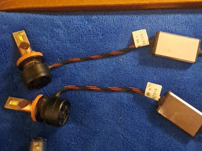 Pair of HB e 987379 Car LED Lights