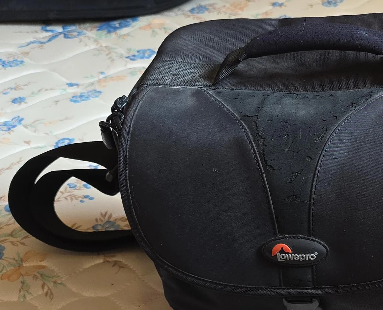 Lowepro Camera Bag - Black