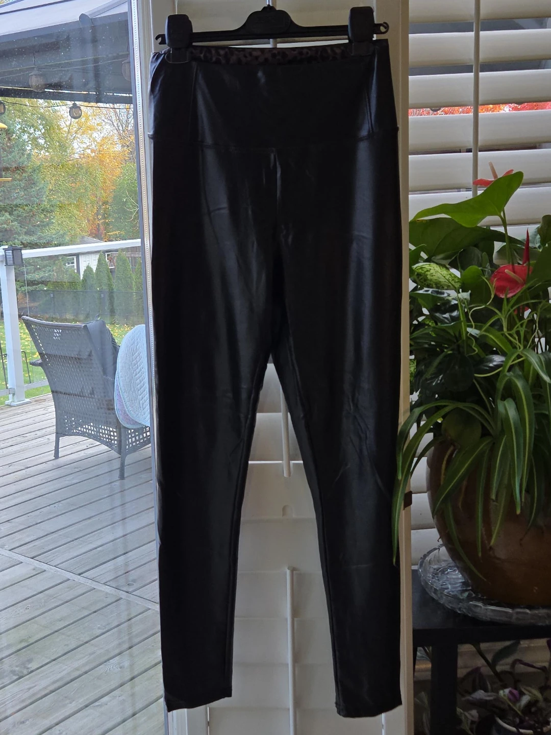 Faux Leather Leggings - Black image indicator(1)
