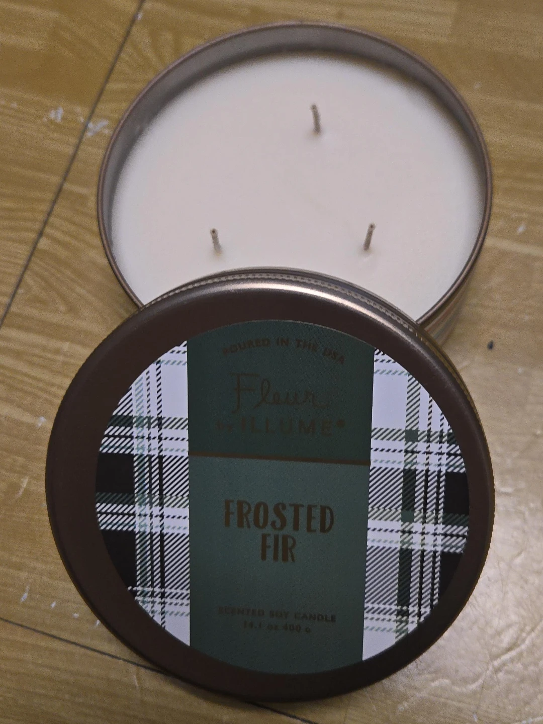 Fleur de Lis Frosted Fir Scented Candle