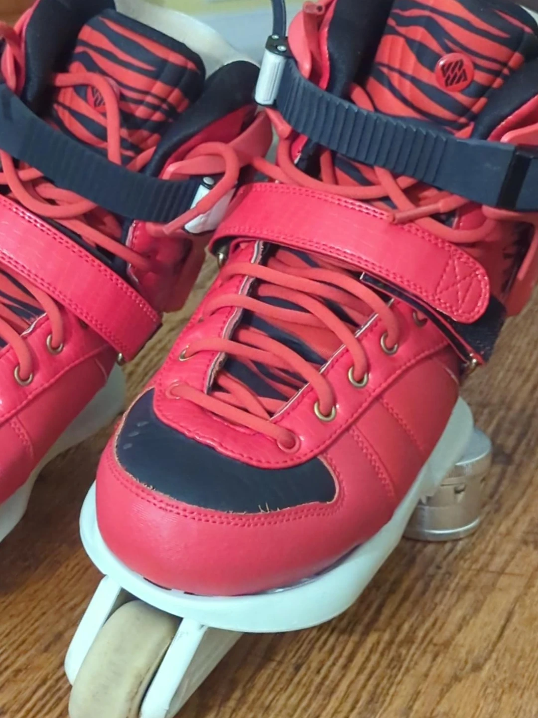 USD Carbon 3 Matt Edoux Skates - Size US 10 🥕