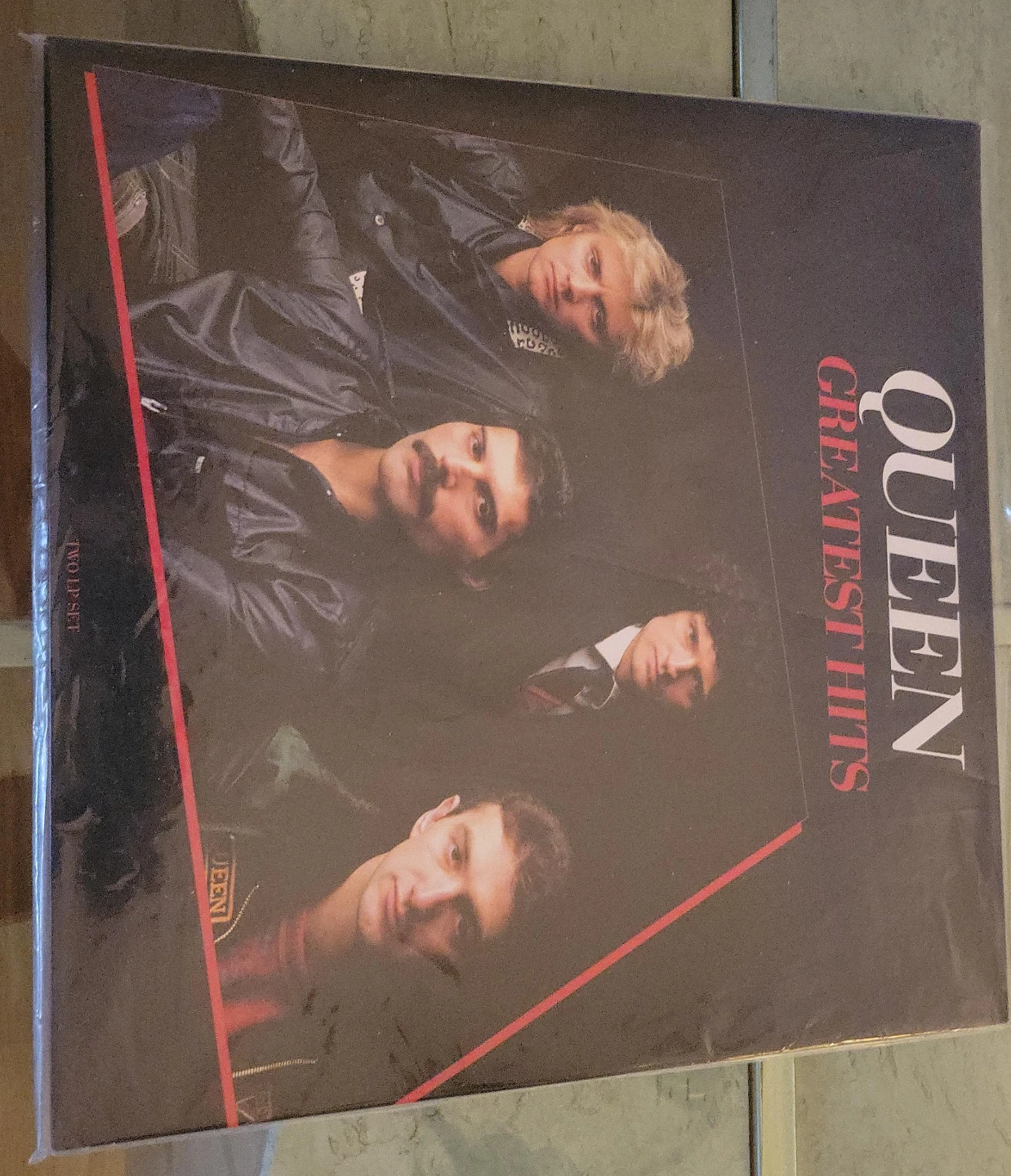 Queen Greatest Hits Vinyl - Two LP Set thumbnail