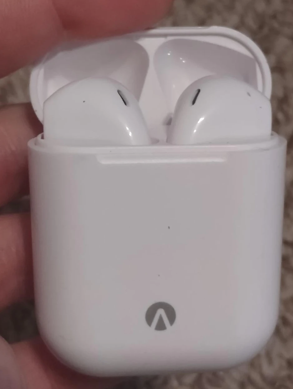 White Wireless Earbuds