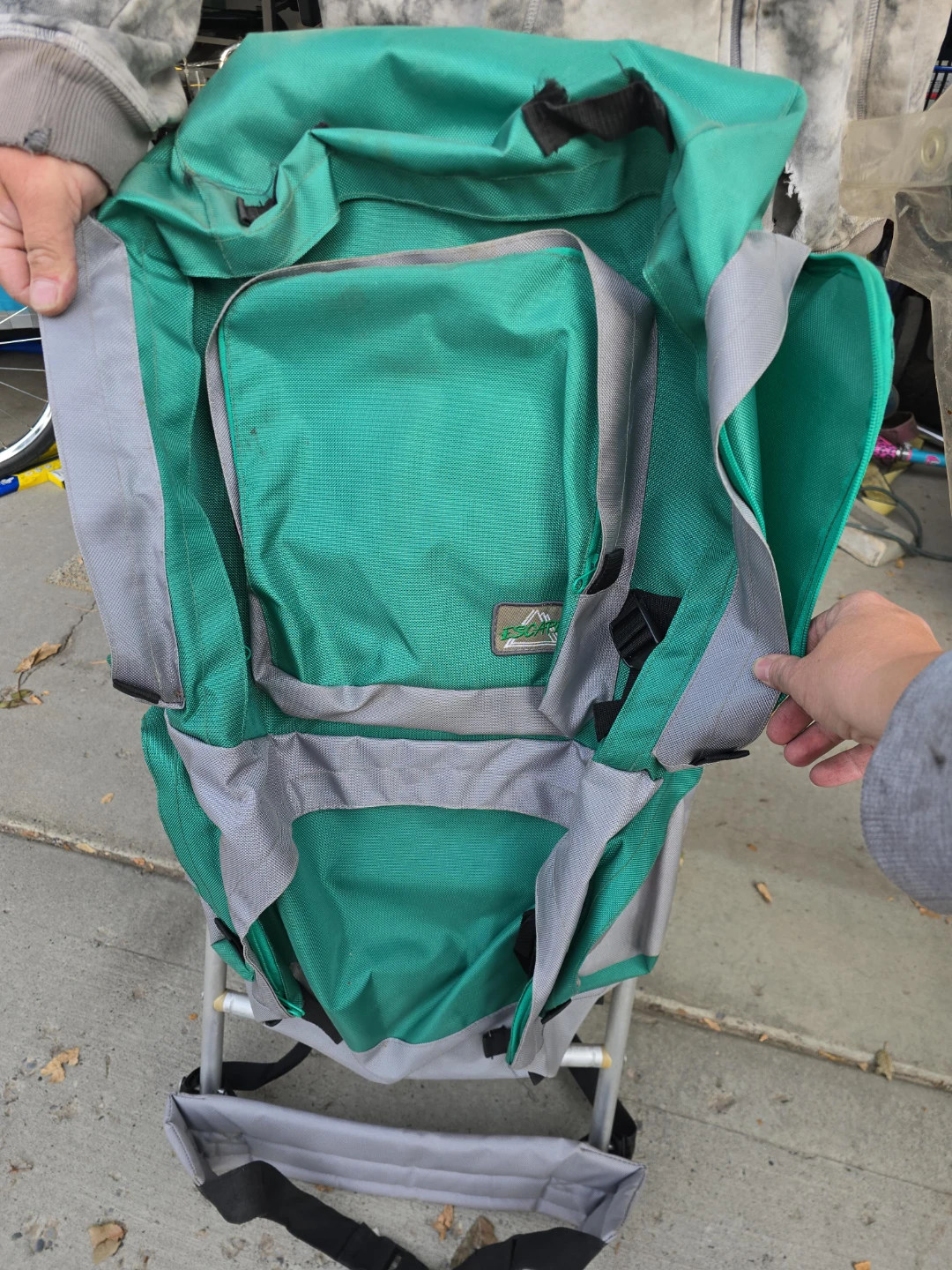 Escape Hiking Backpack - Green