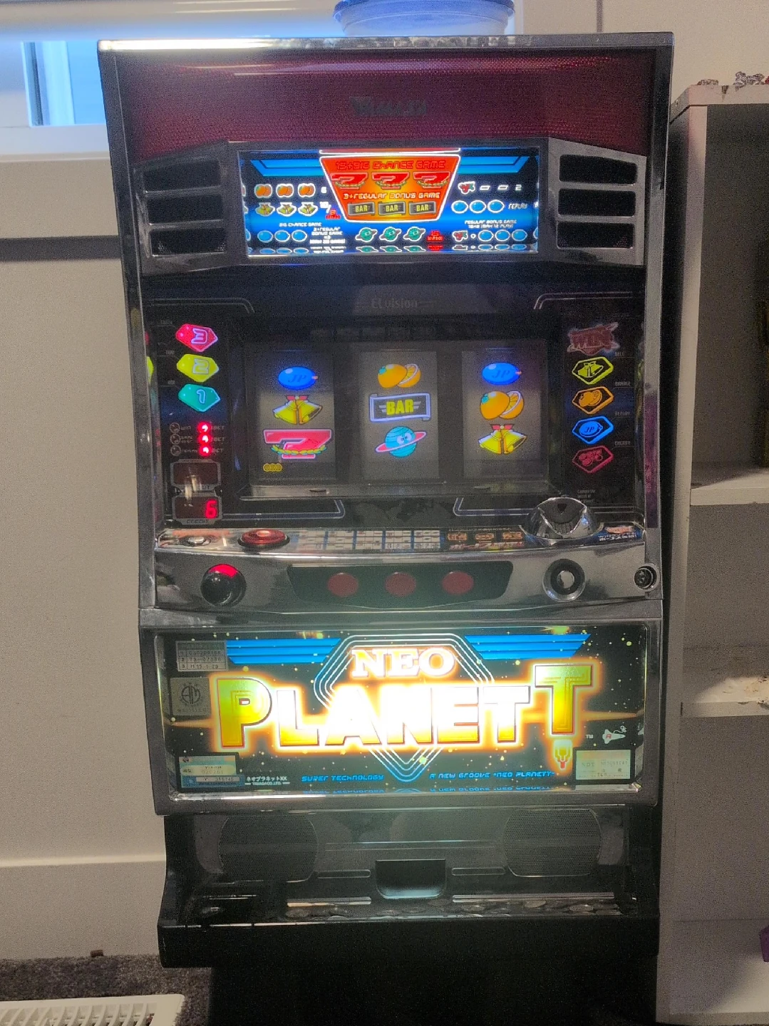 Neo Planet T Slot Machine
