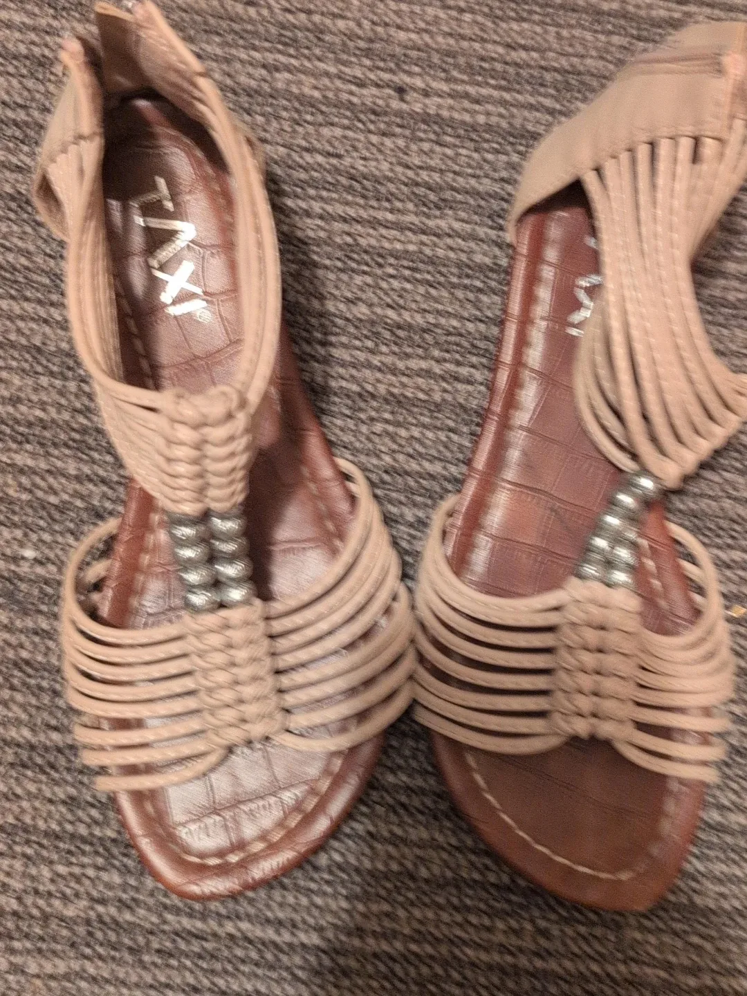 Taxi Beige Sandals - Size 6
