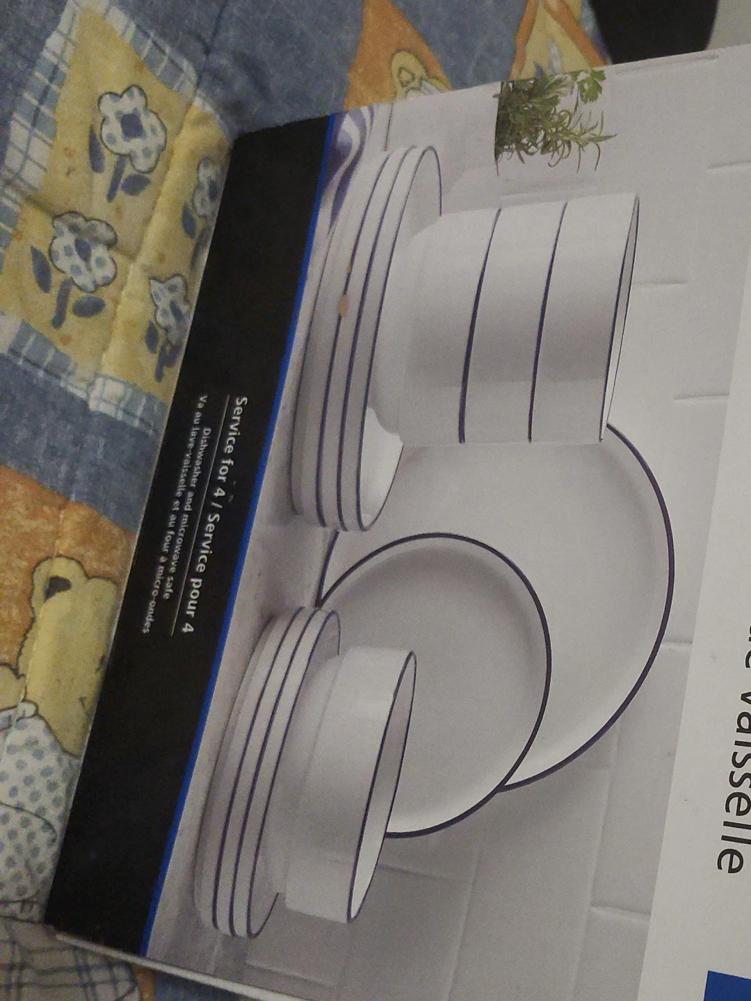 Dinnerware Set - Service for 4 image indicator(4)