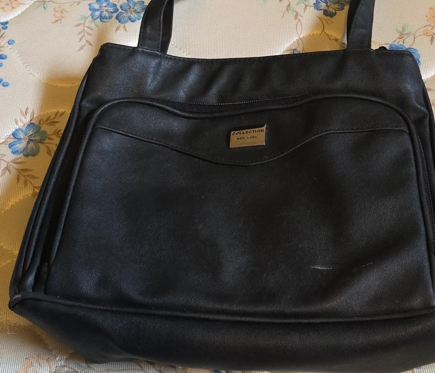 Collection New York Black Handbag