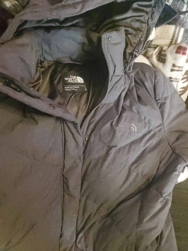 The North Face Women's Puffer Jacket - Size L⚽
