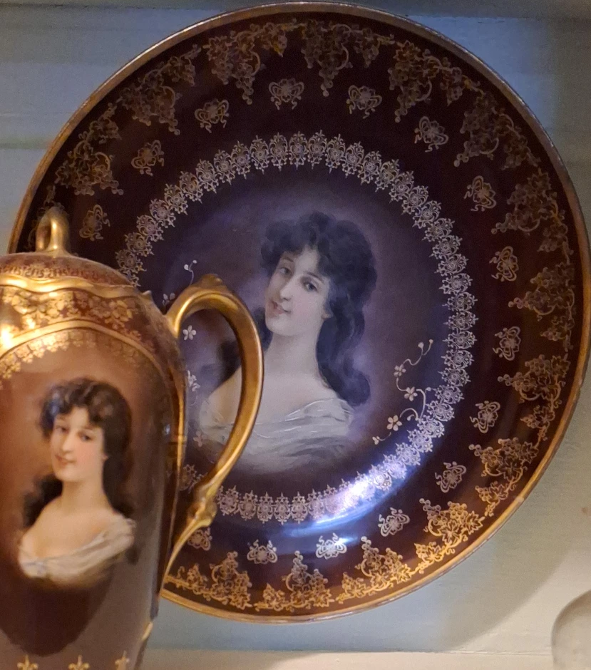 Antique Plate & Pitcher Set image indicator(1)