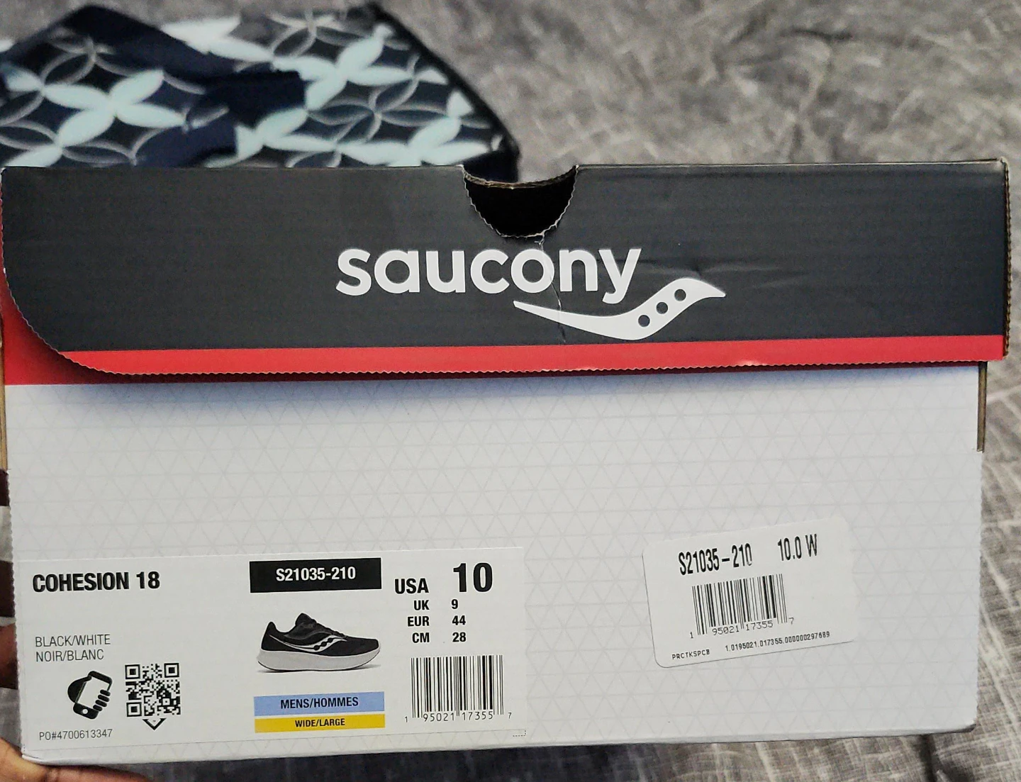 Saucony running shoes - Men's Size 10