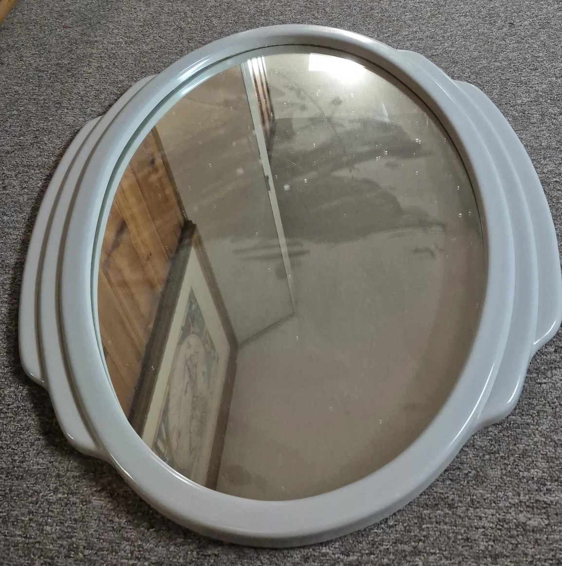 Round Wall Mirror with White Frame