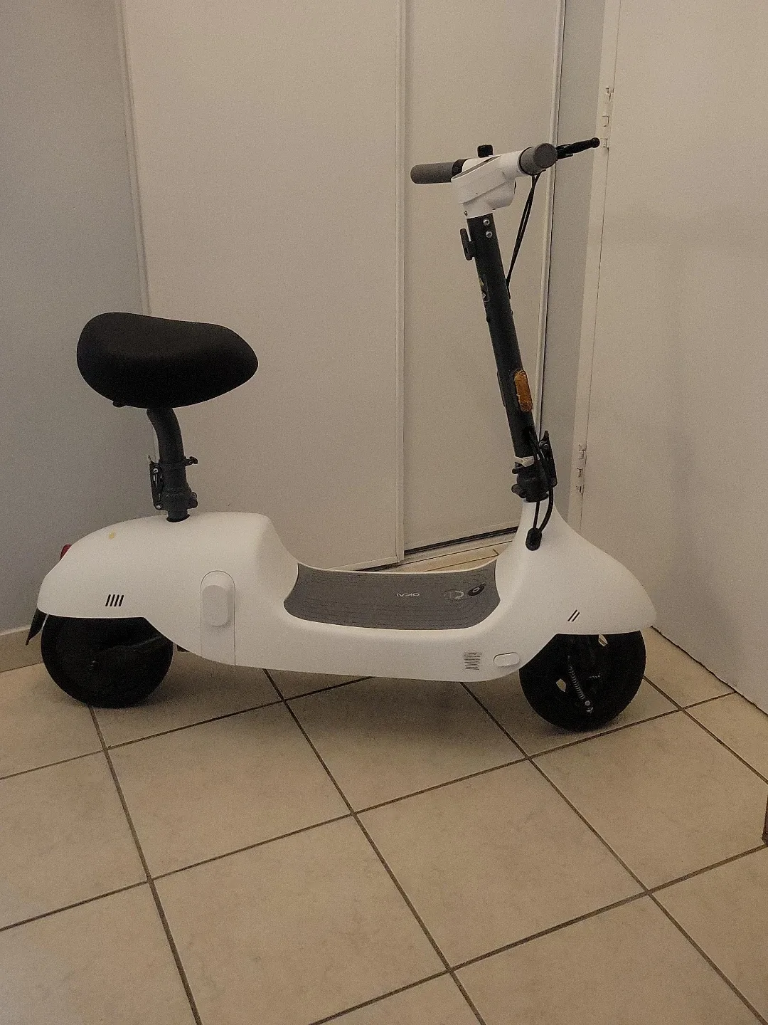 Okai Beetle Electric Scooter - White