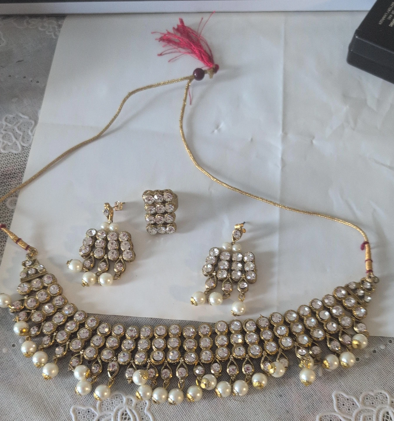 Jewellery Set: Necklace, Earrings, Ring thumbnail