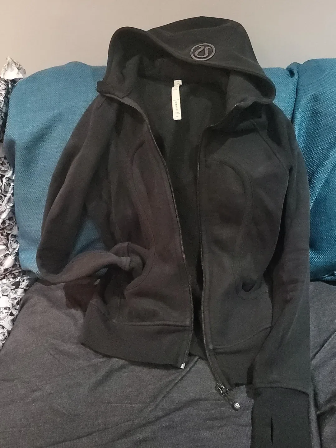 Lululemon Scuba Hoodie - Size 10