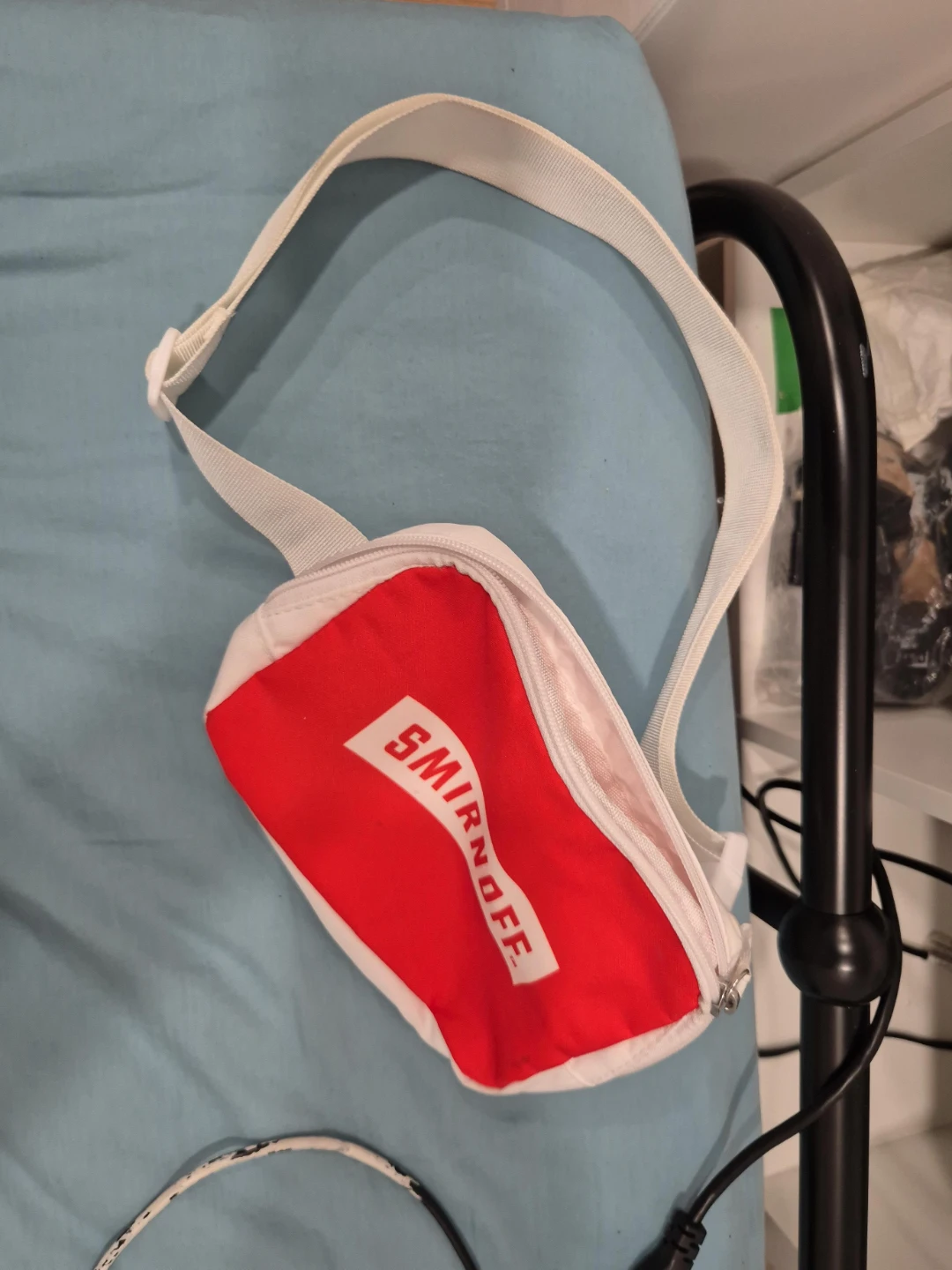 Smirnoff Red & White Belt Bag - photo 3