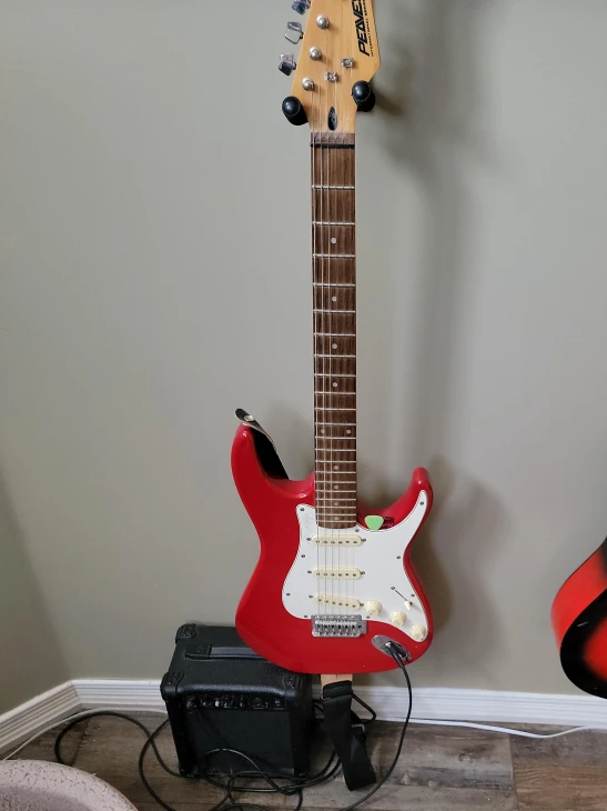 Peavey International Series Electric Guitar