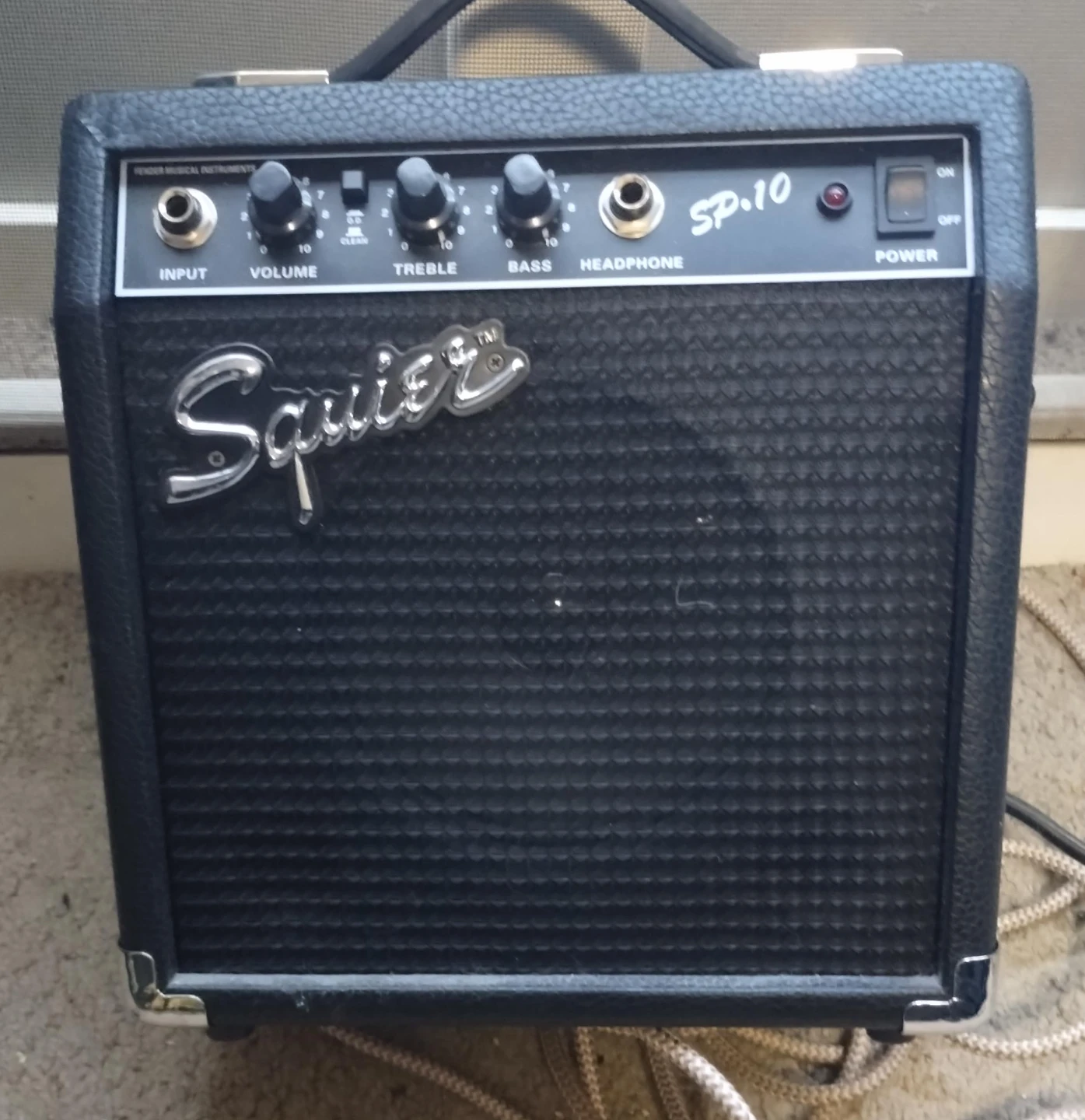 Squier SP-10 Guitar Amplifier
