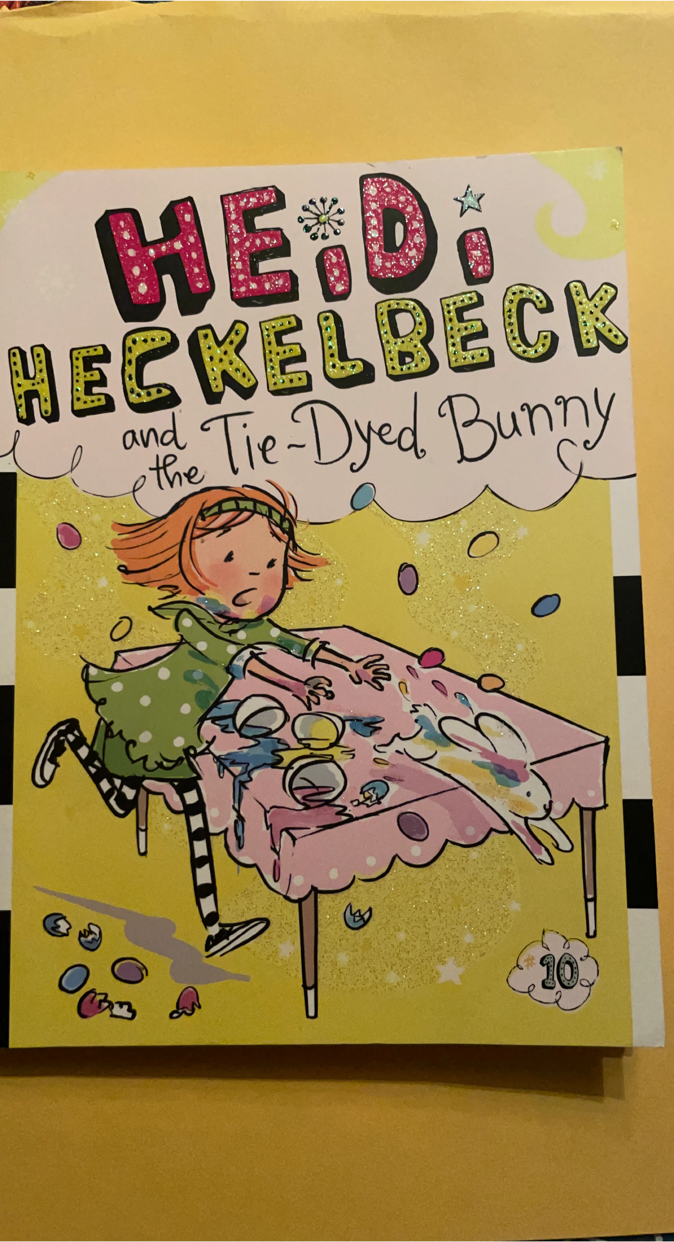 Heidi Heckelbeck and the Tie-Dyed Bunny Book 🥕