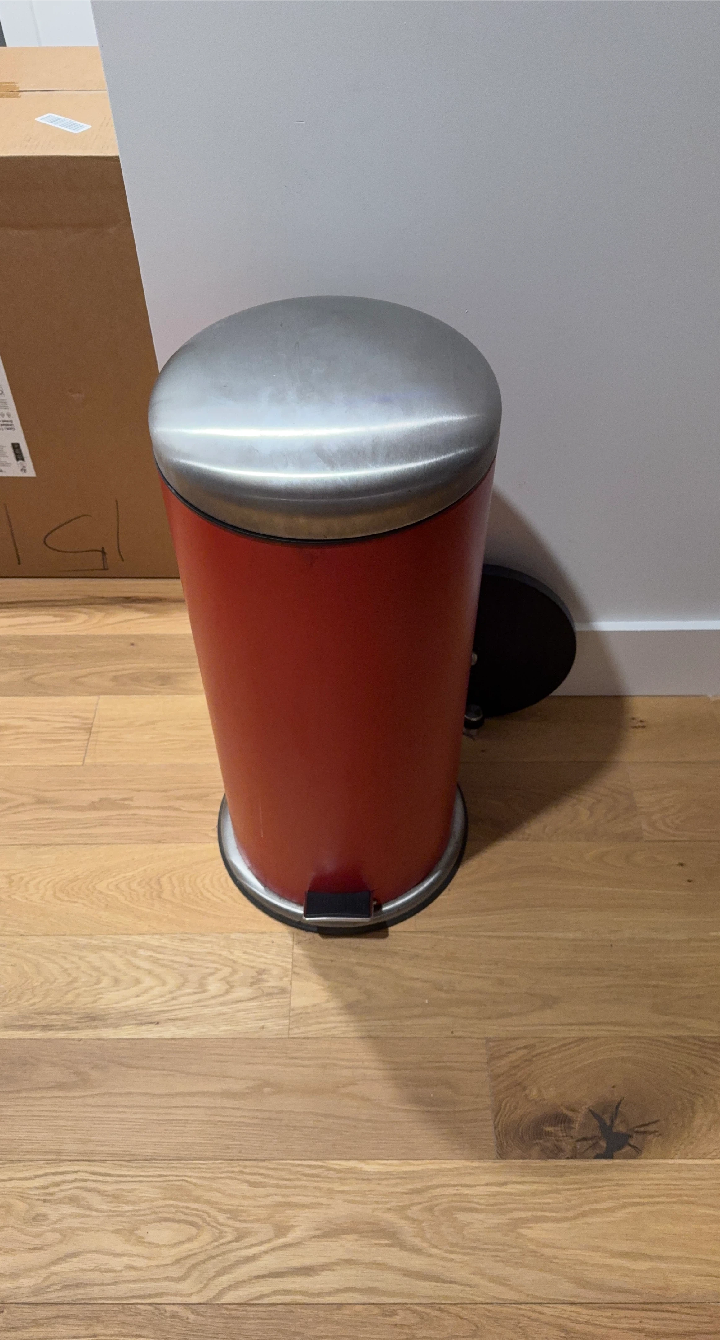 Red Step-On Trash Can 13 Gallon