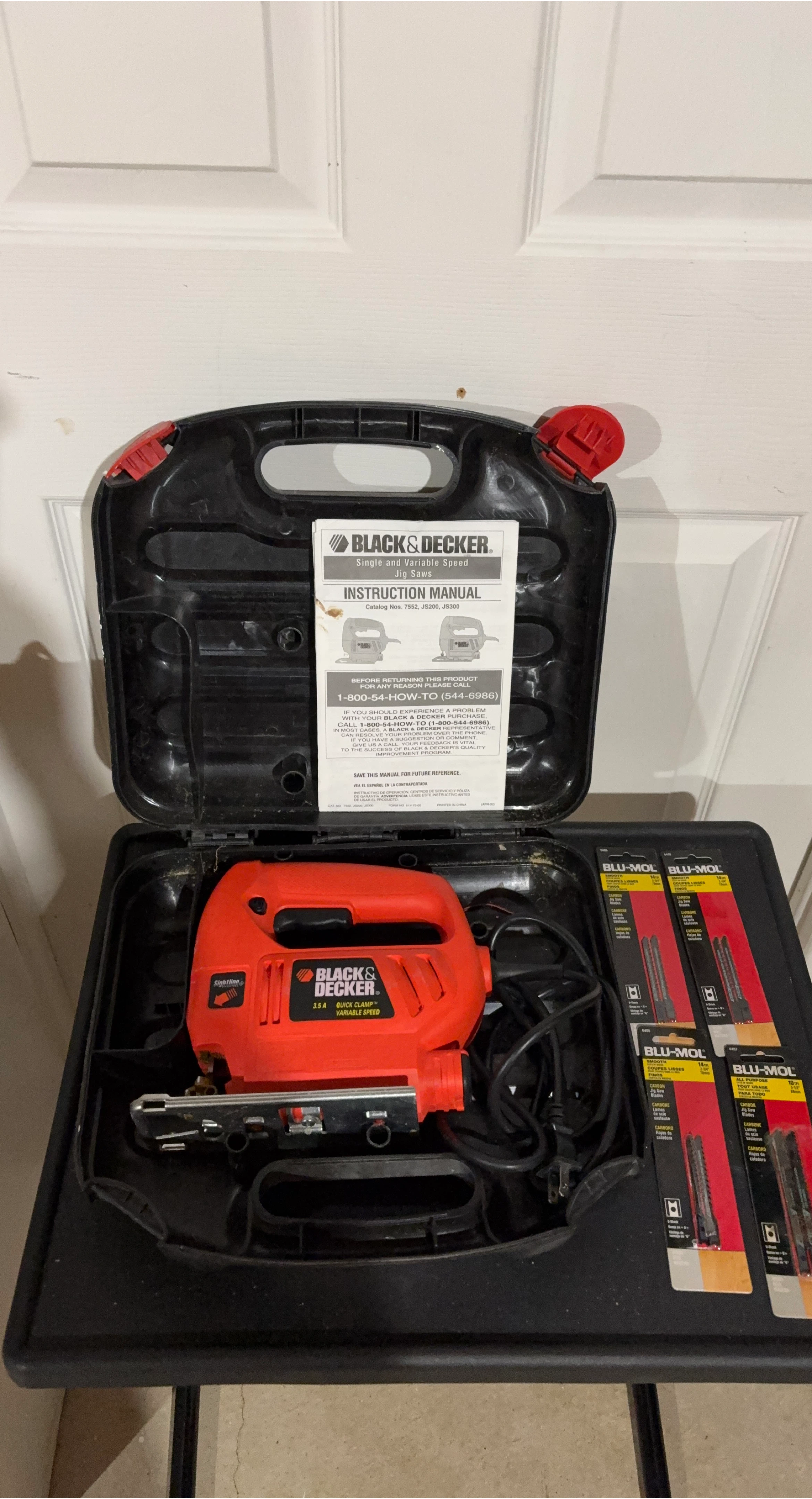 Black & Decker Jig Saw w/ Case & Blades