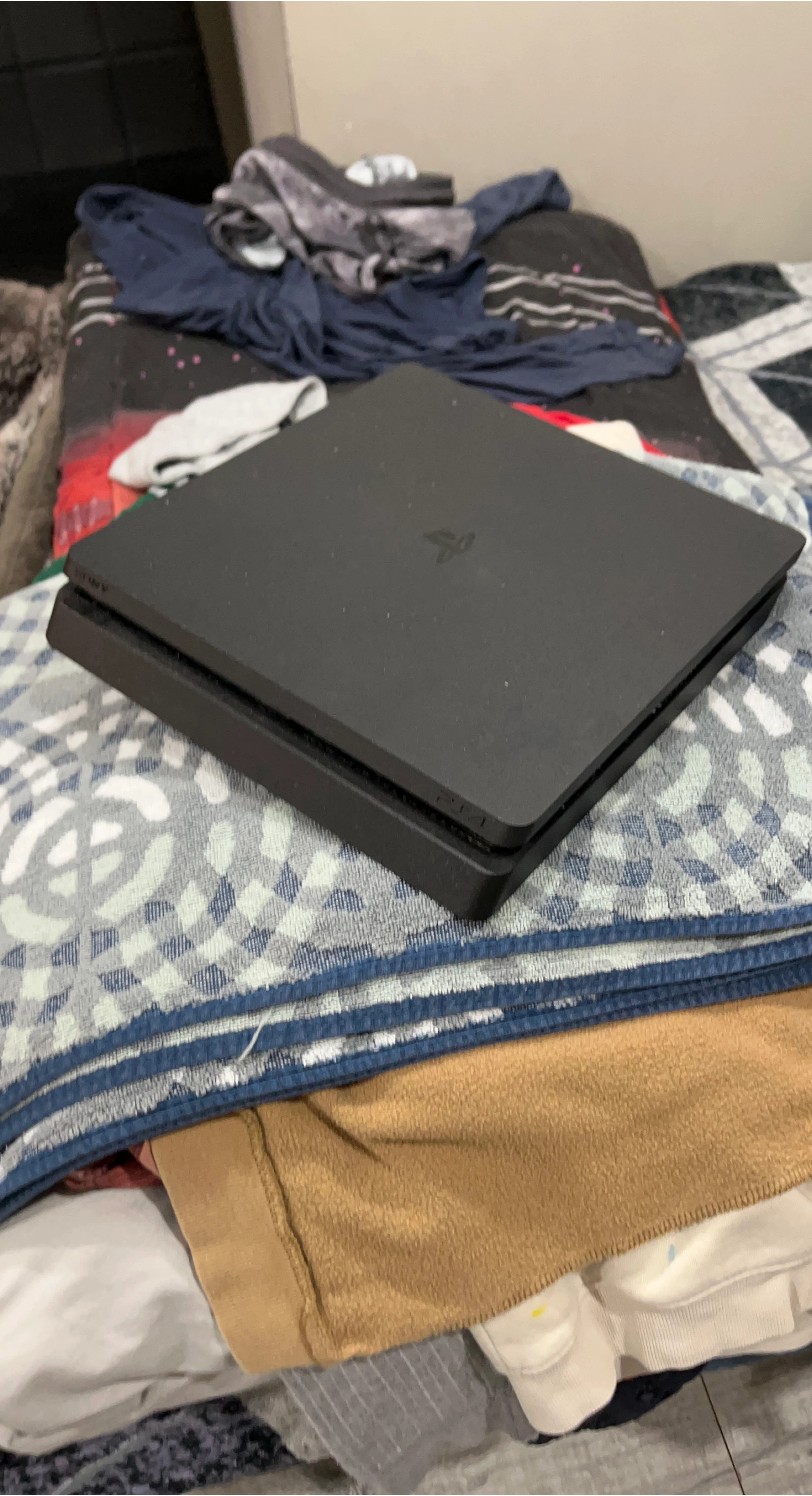 PlayStation 4 Console - mid Condition