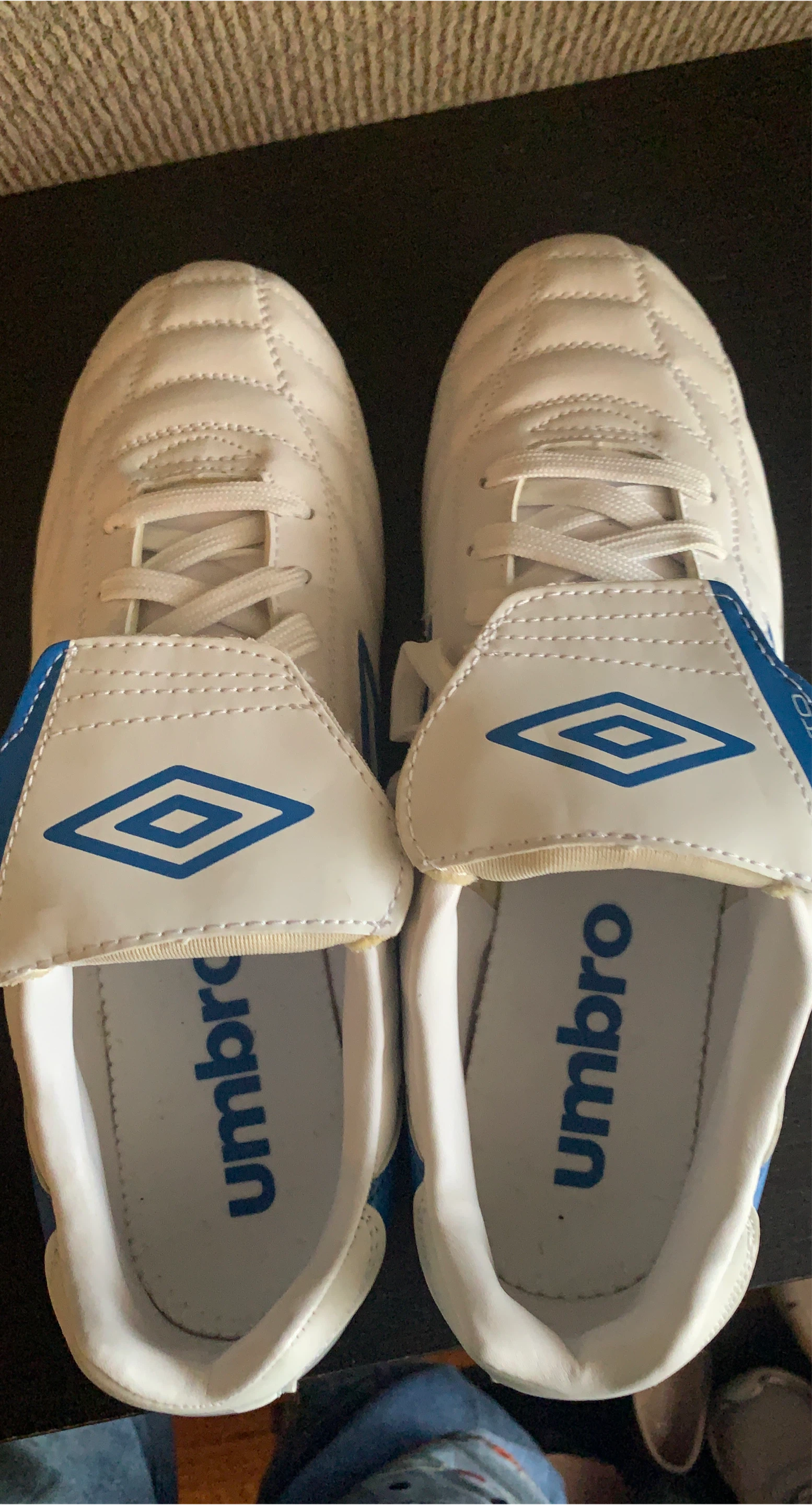Umbro Soccer Cleats - White & Blue