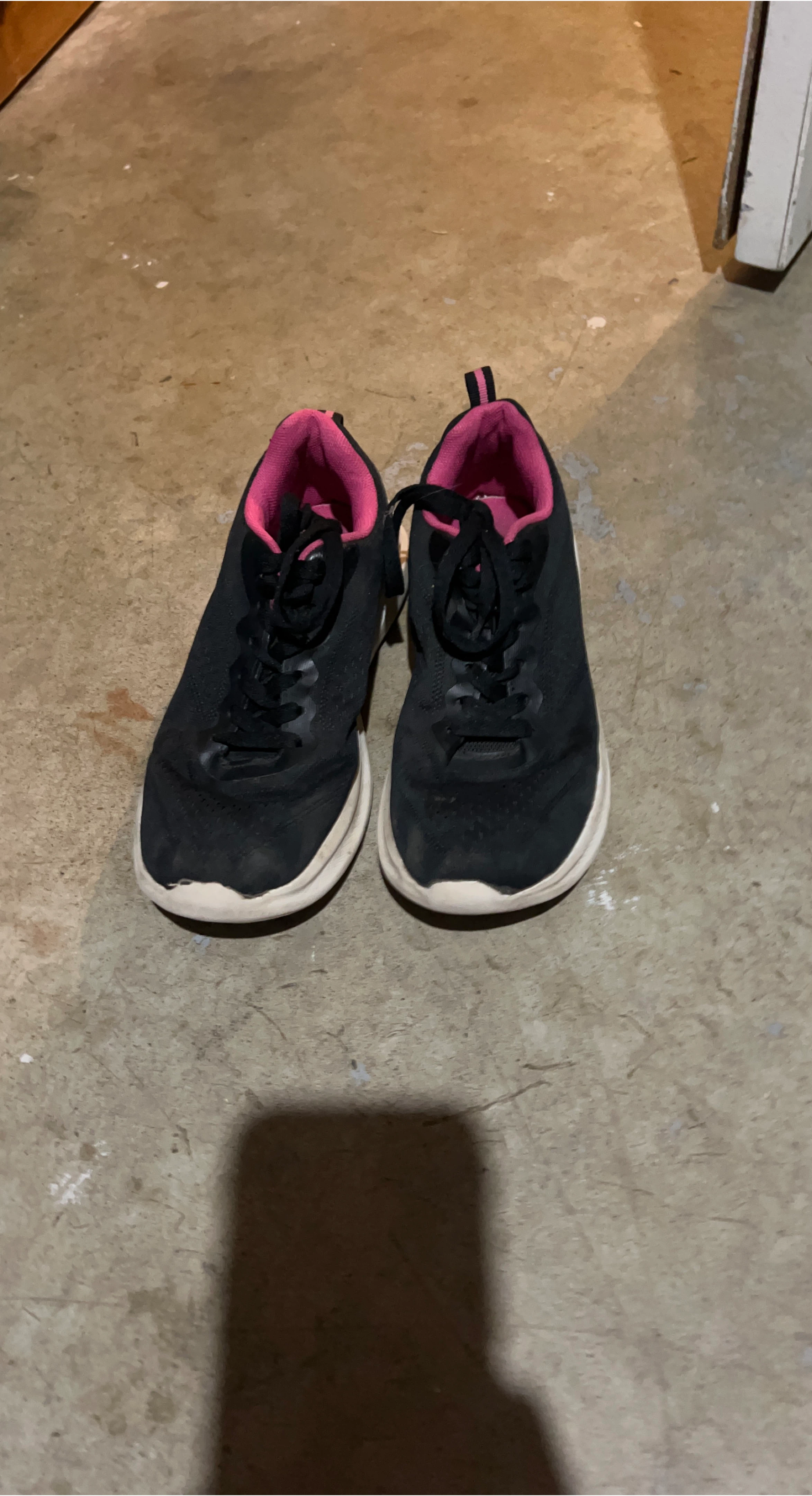 Black & Pink Running Shoes image indicator(1)