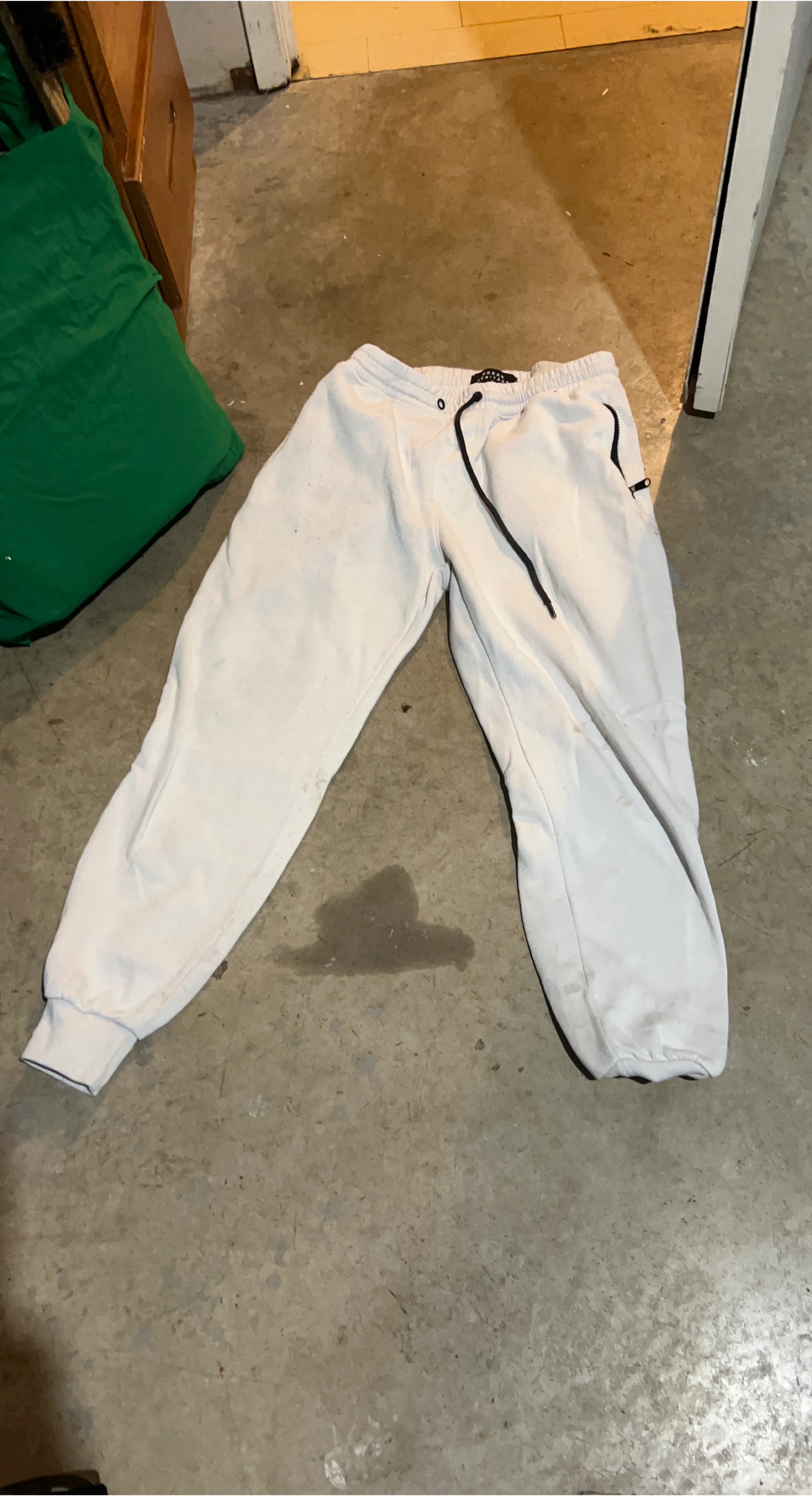 White Jogger Pants image indicator(1)