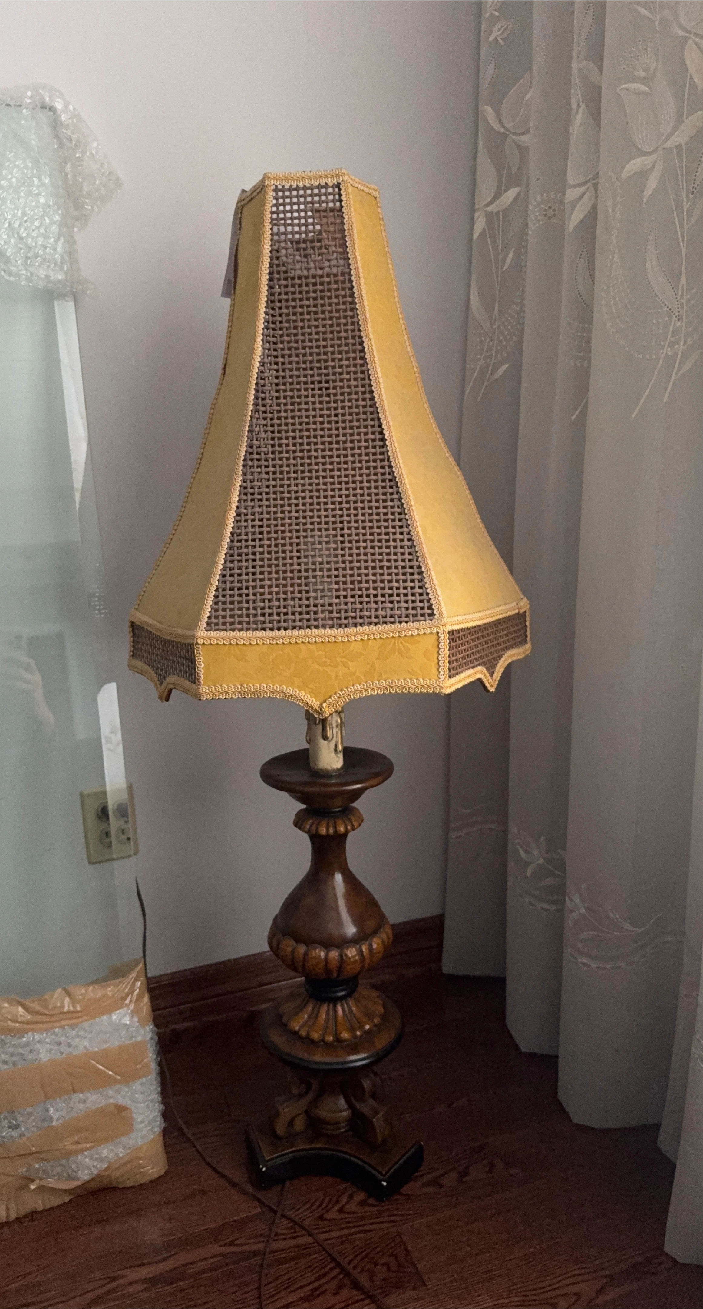 Vintage Style Table Lamp