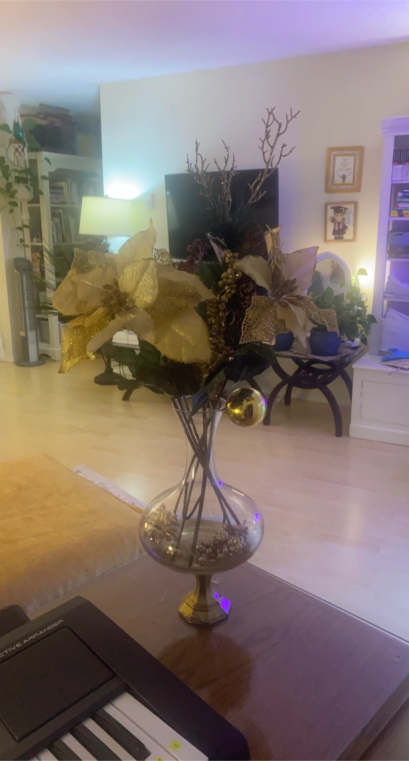 #Cleanout - Flower arrangement with glass vase