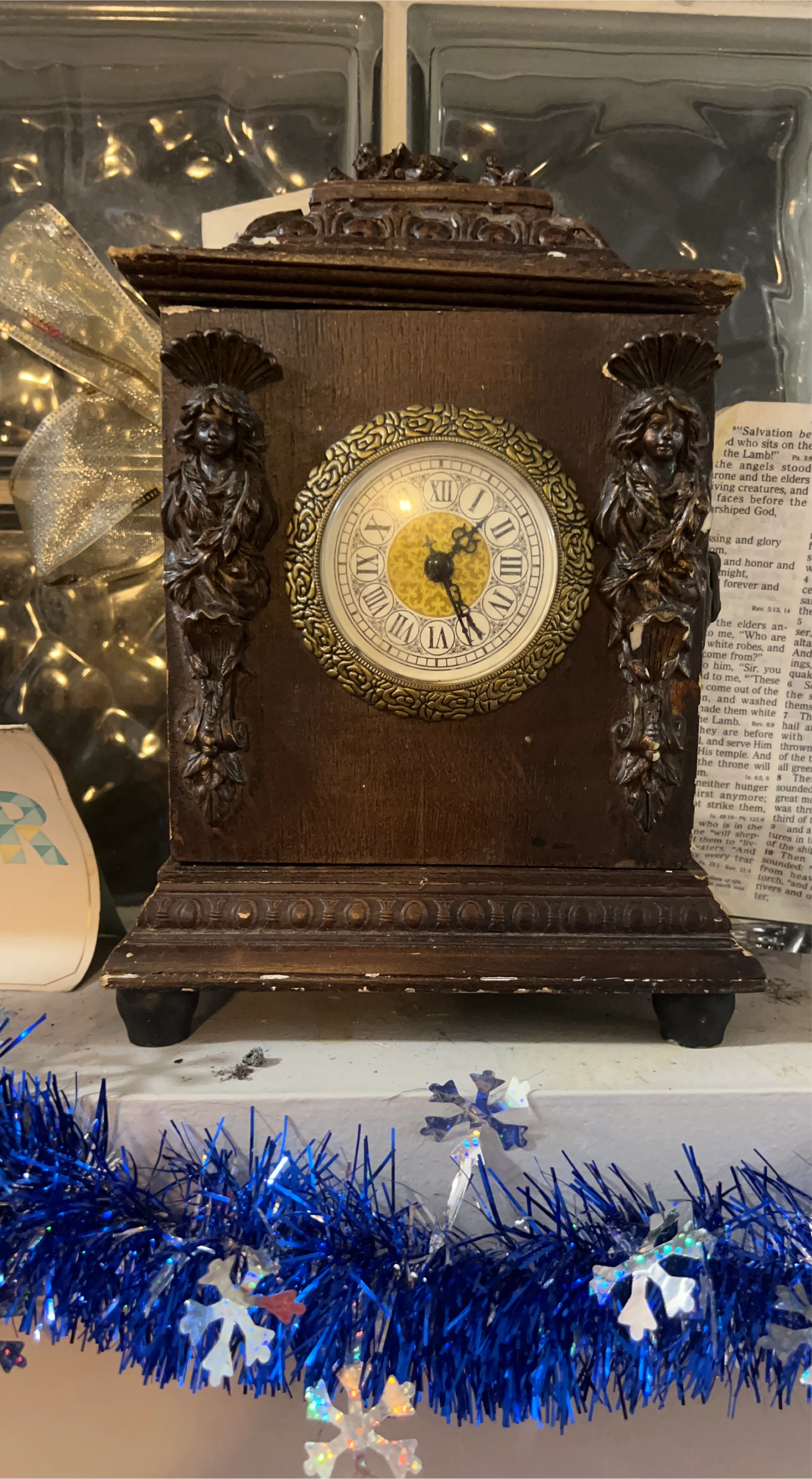 Vintage Wooden Mantle Clock