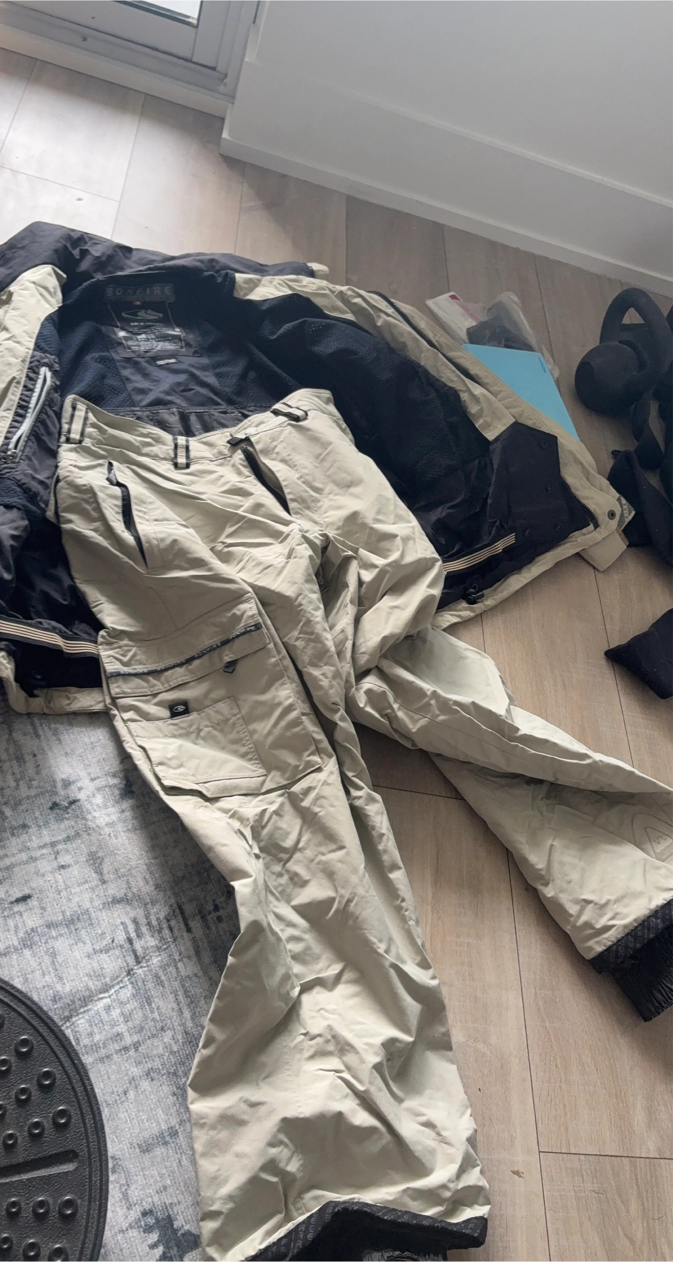 Bonfire Snowboarding Jacket & Pants Set