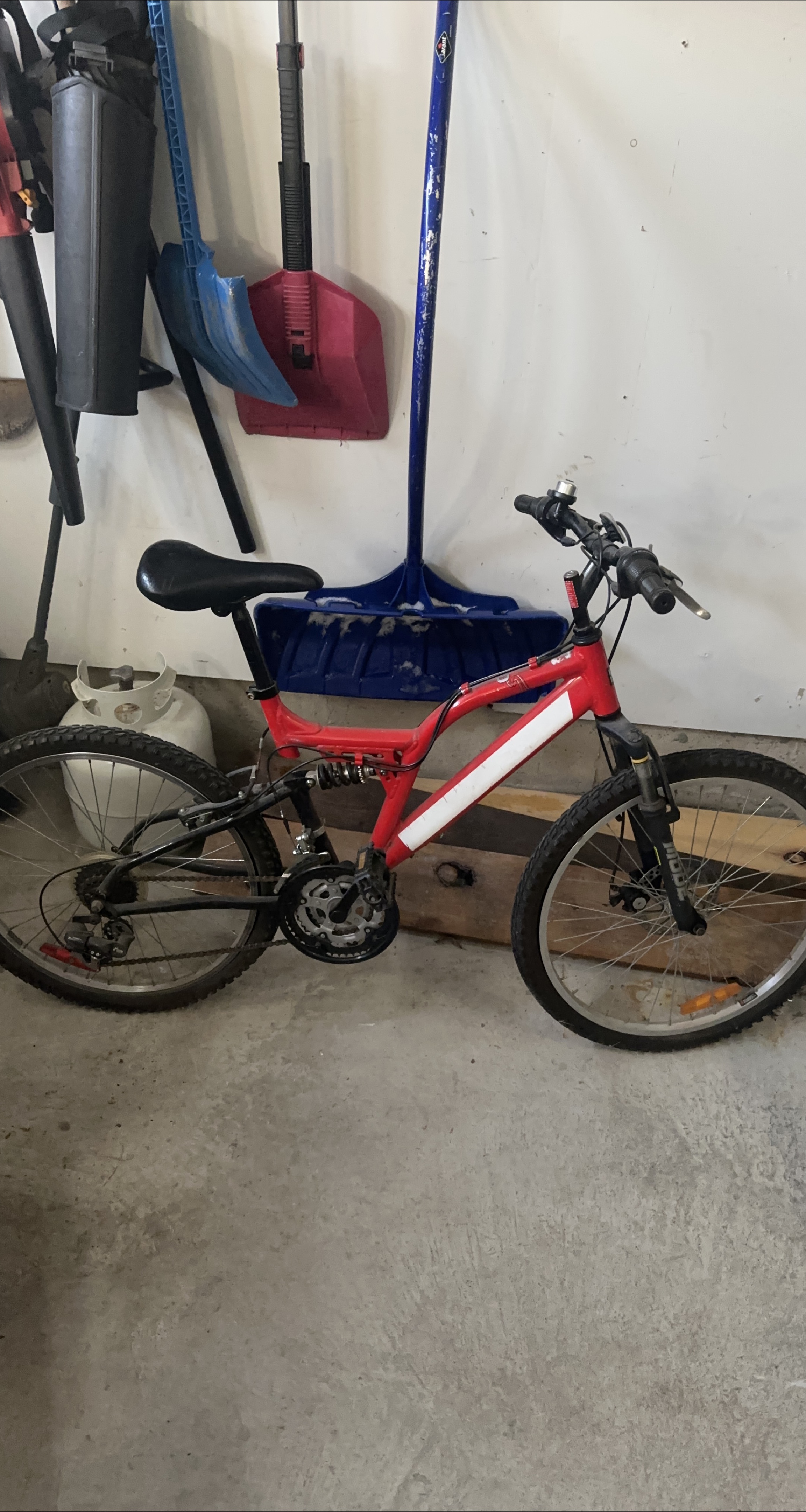 Red Mountain Bike #cleanout