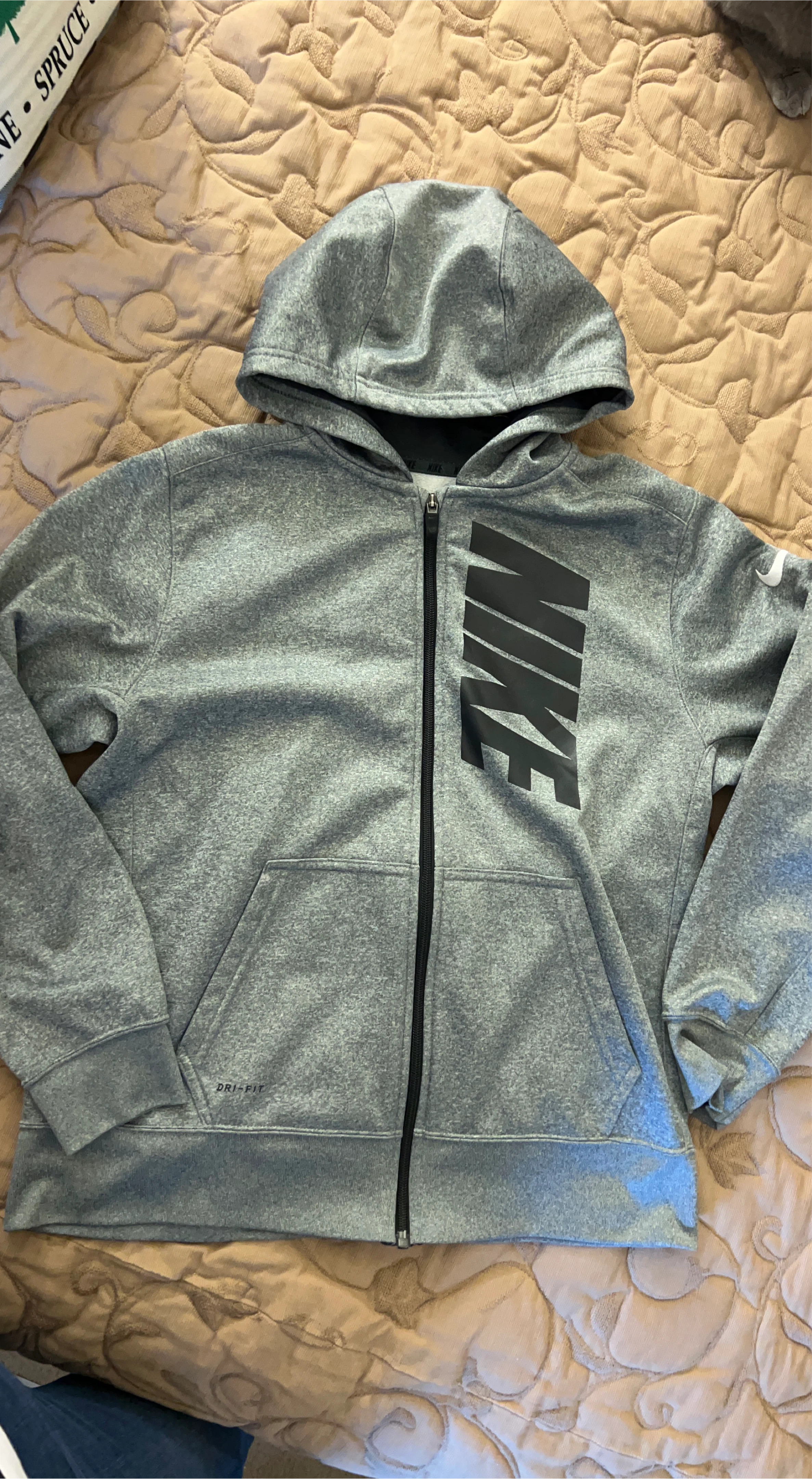 NIKE DRI FIT Boys XL Full Zip Hooded Sweatshirt