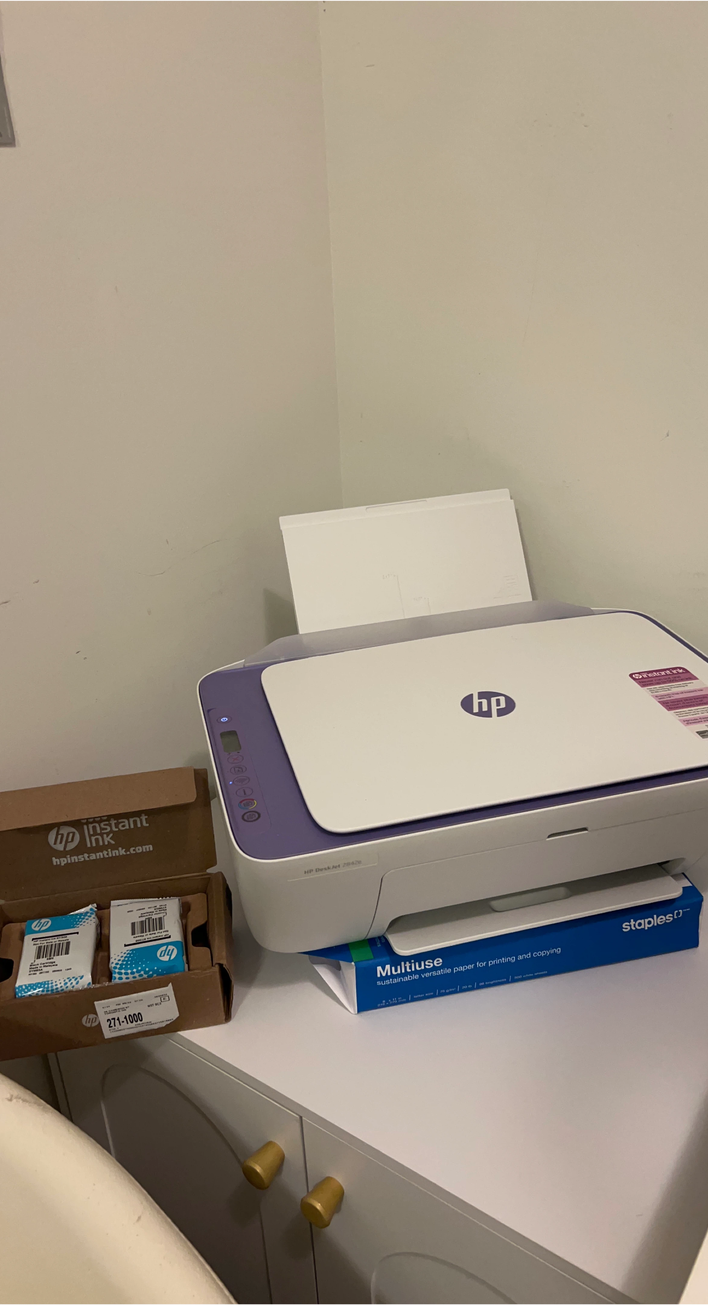 HP DeskJet Printer/scanner + extra ink + paper #cleanout