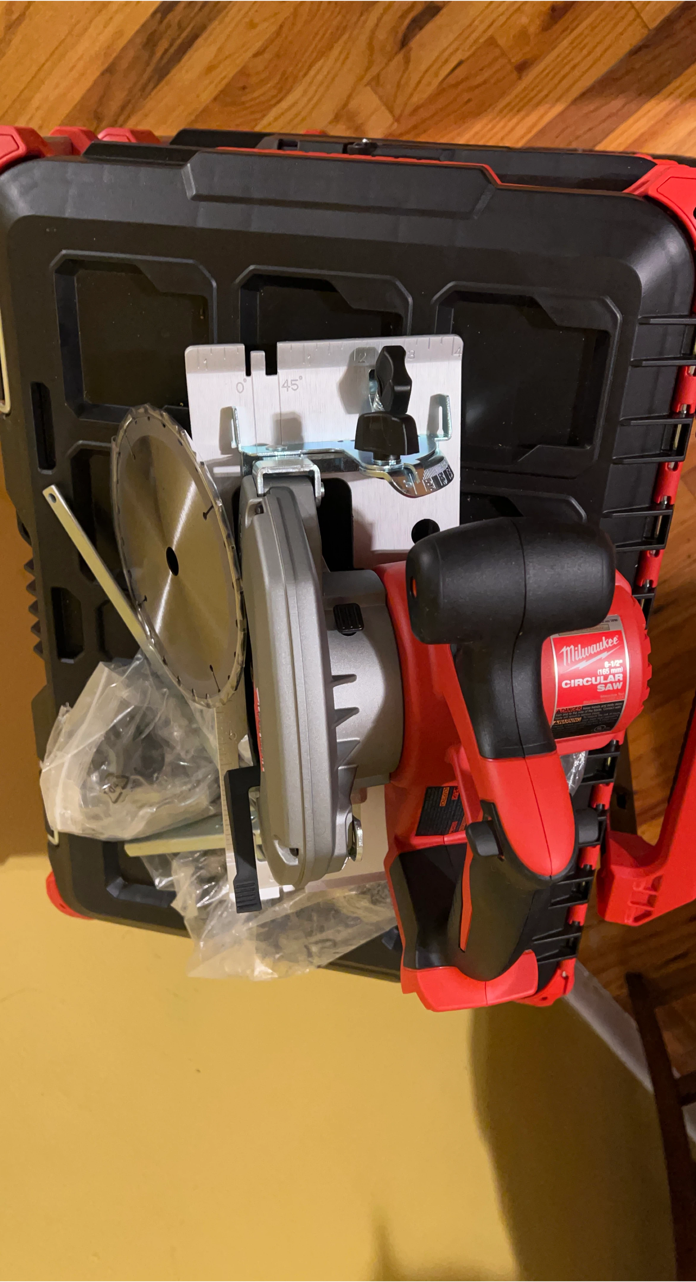 Milwaukee 6-1/2" Cordless Circular Saw