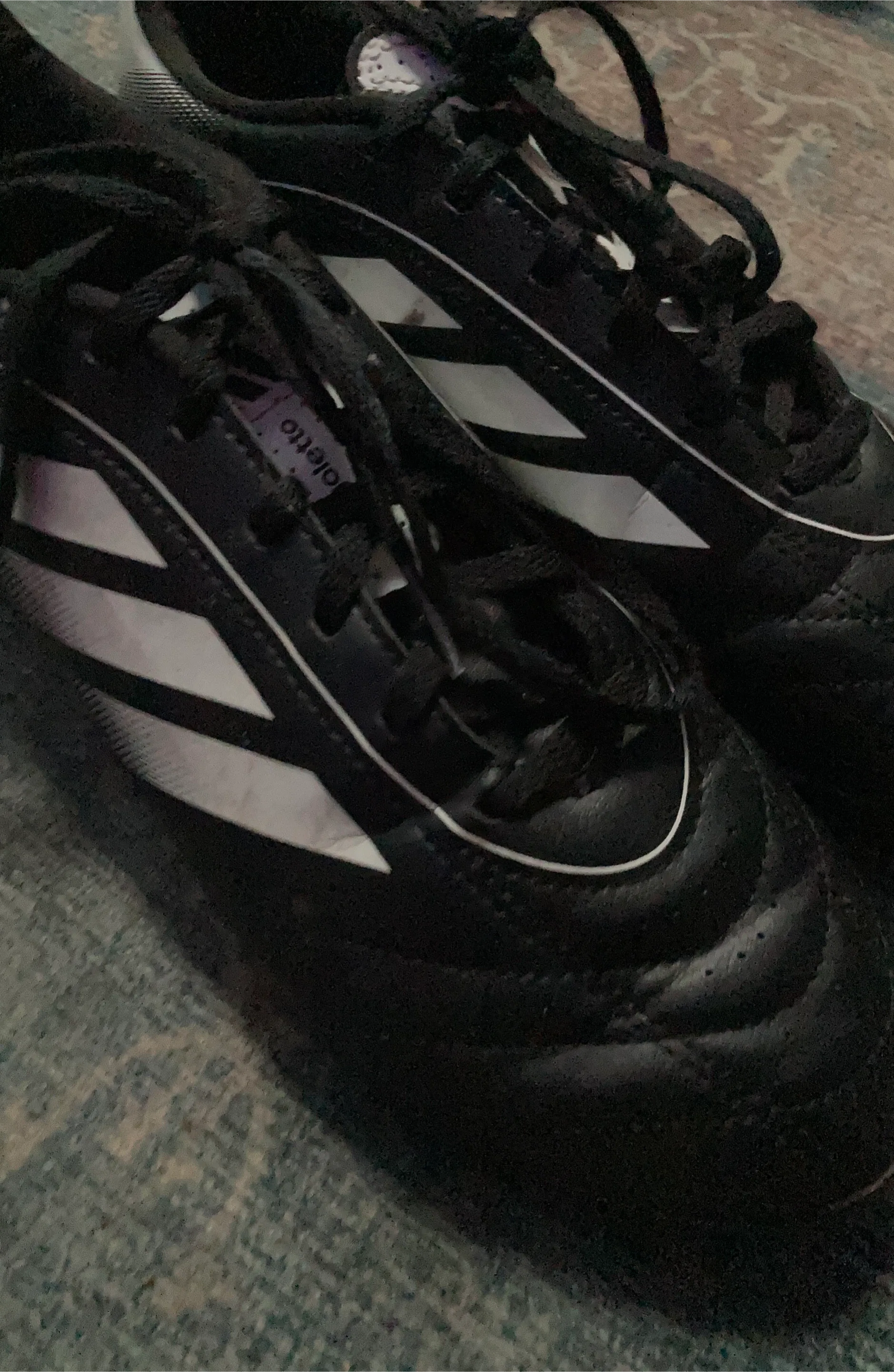 Lotto Black & White Soccer Cleats