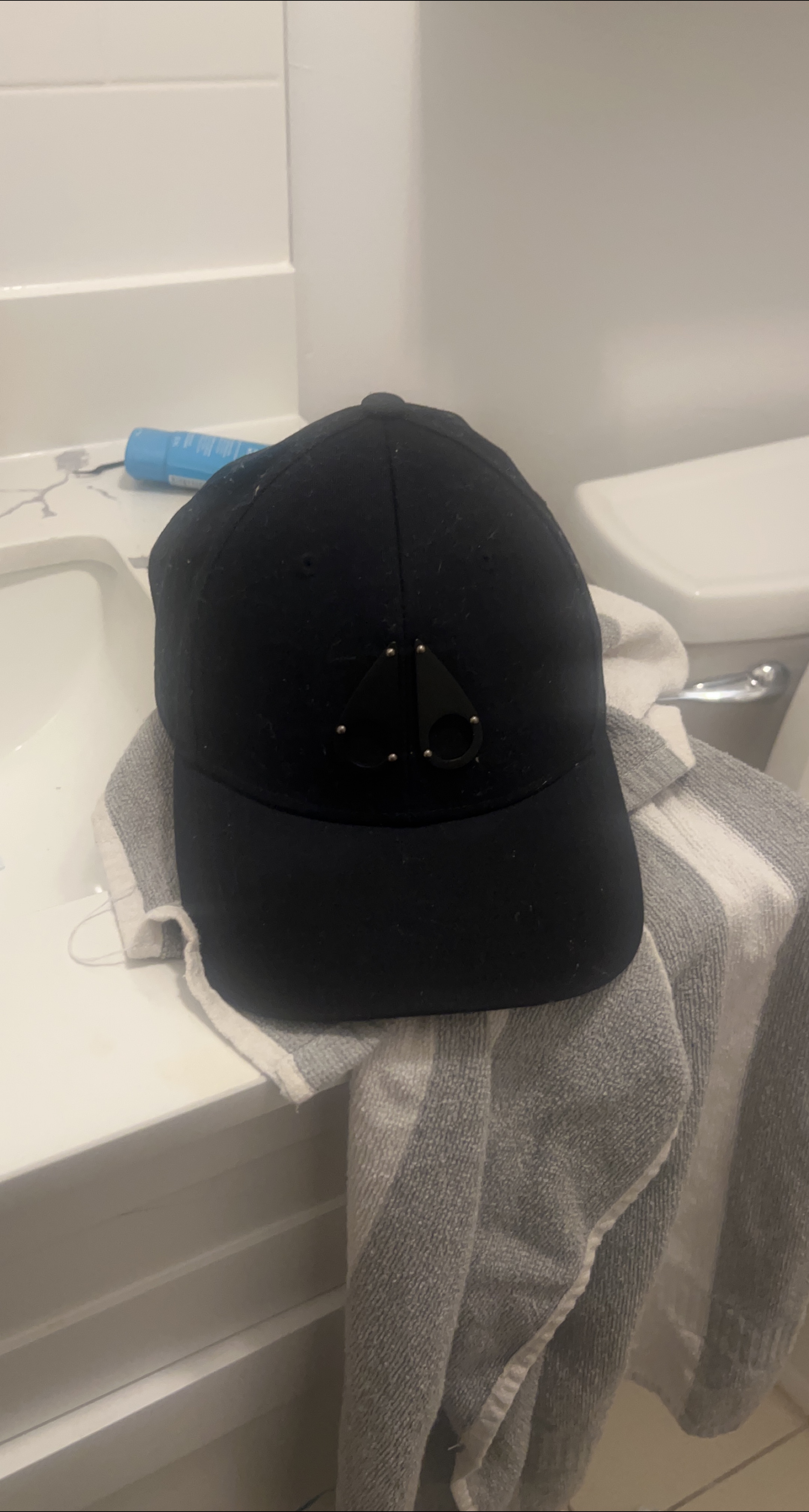 Moose Knuckles Black Baseball Cap