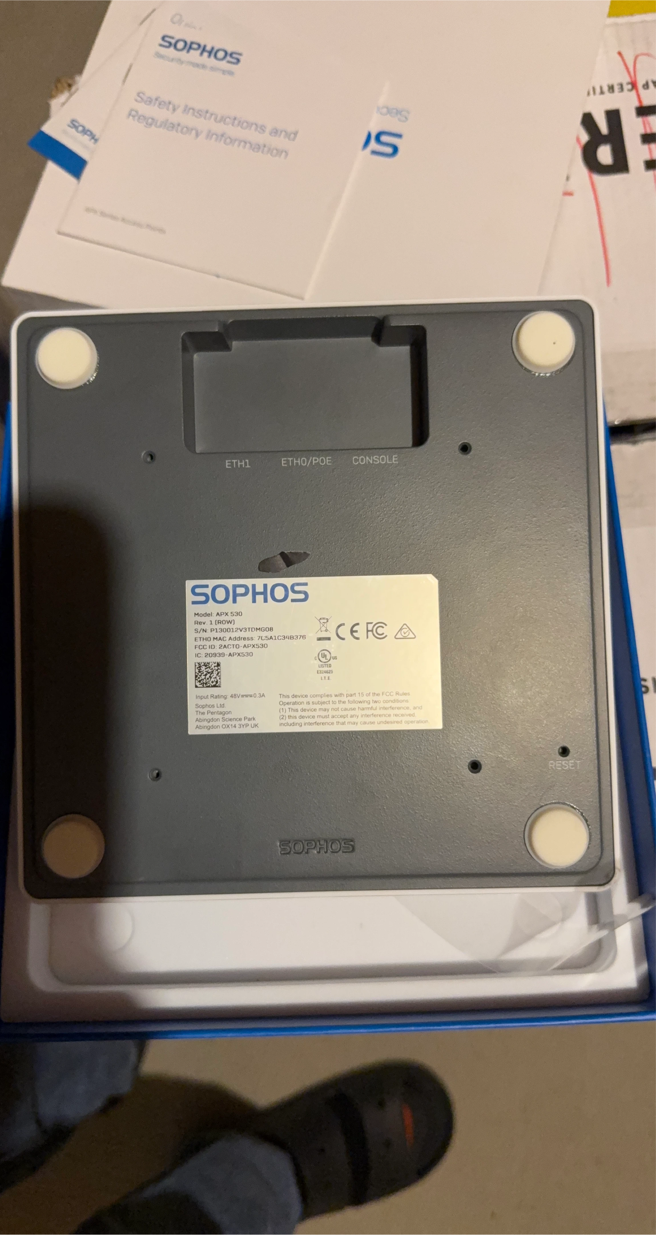 Sophos APX 530 Wireless access point - New in Box!