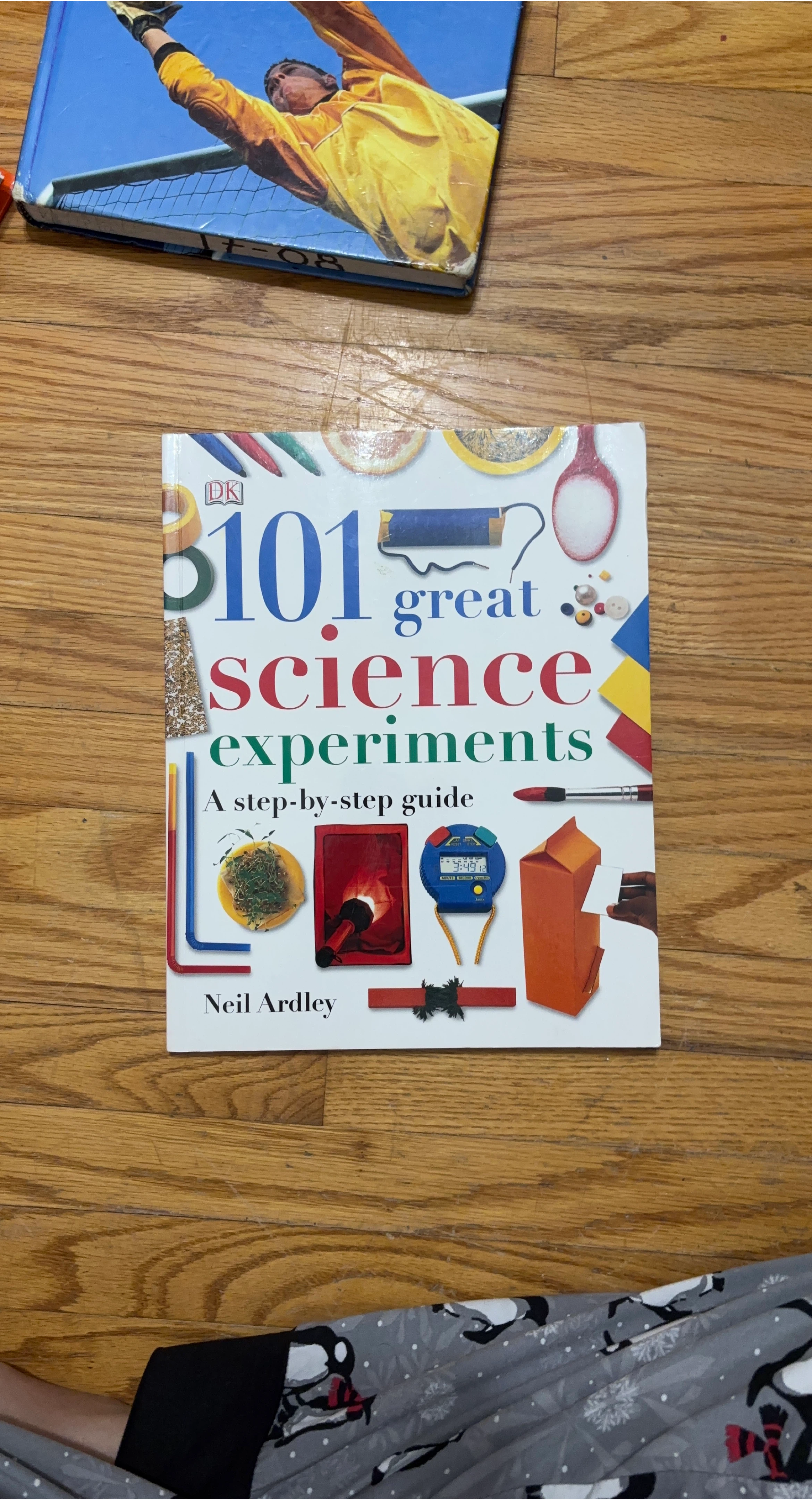 101 Great Science Experiments Book by Neil Ardley