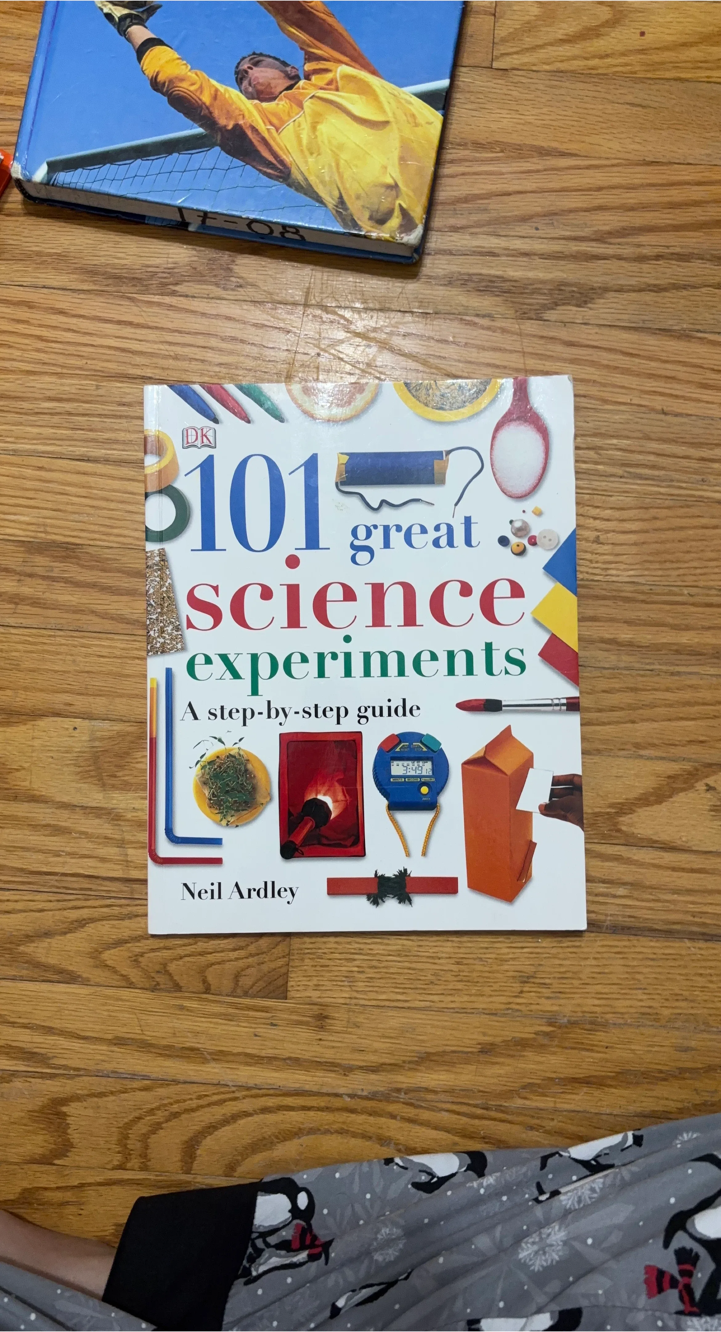 101 Great Science Experiments Book by Neil Ardley