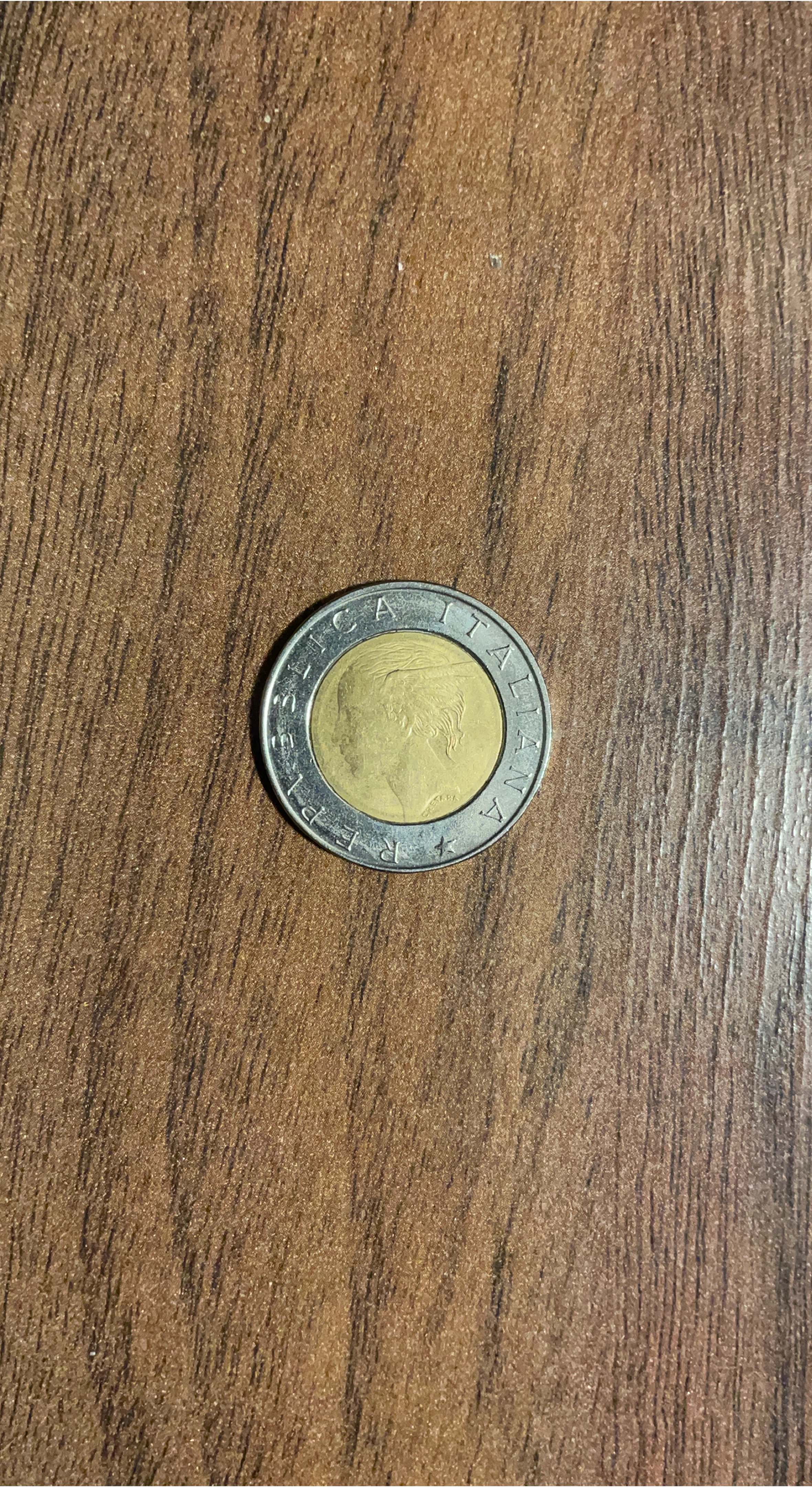 Italian 1 Euro Coin