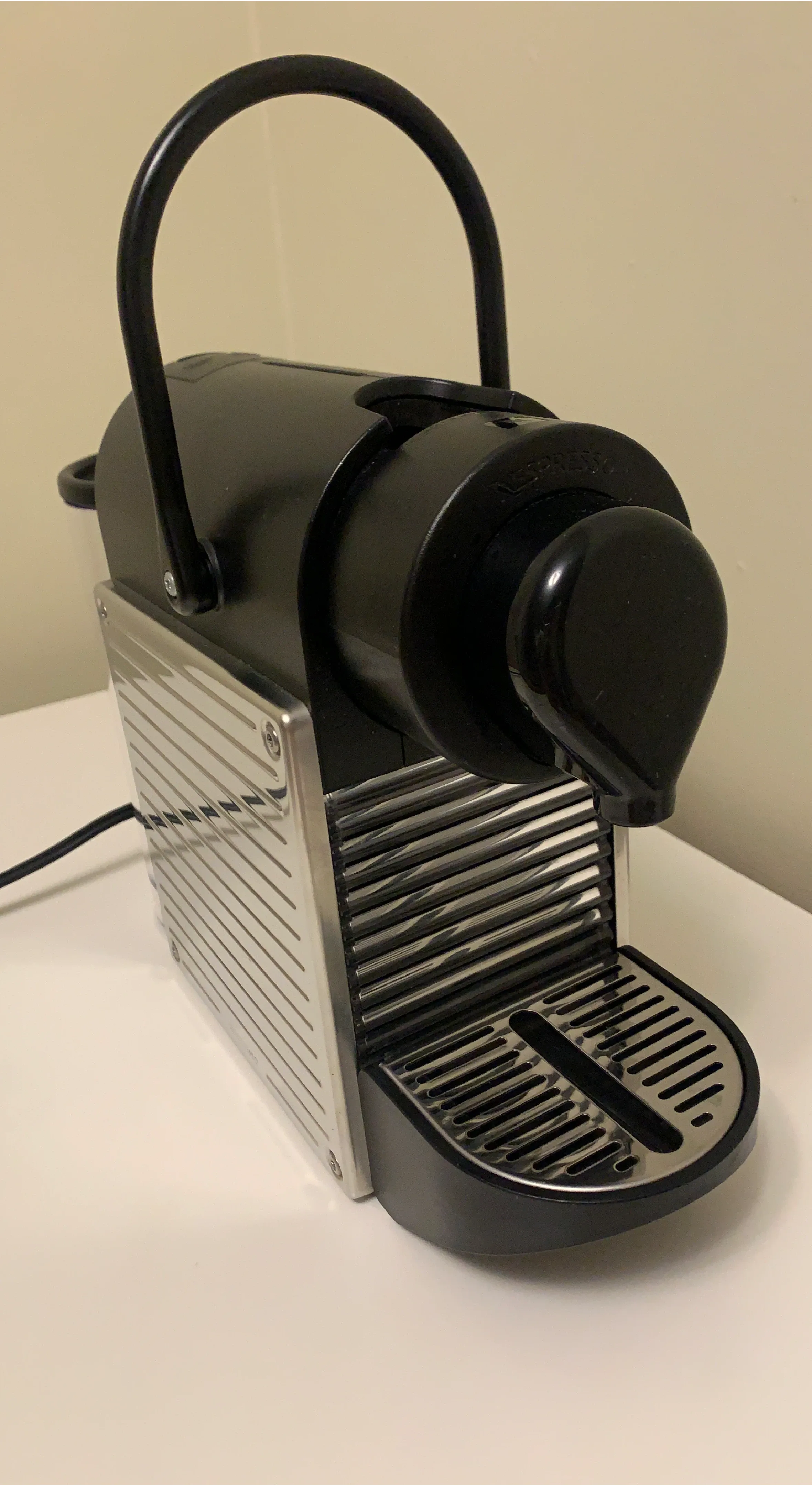 Nespresso C60 coffee maker