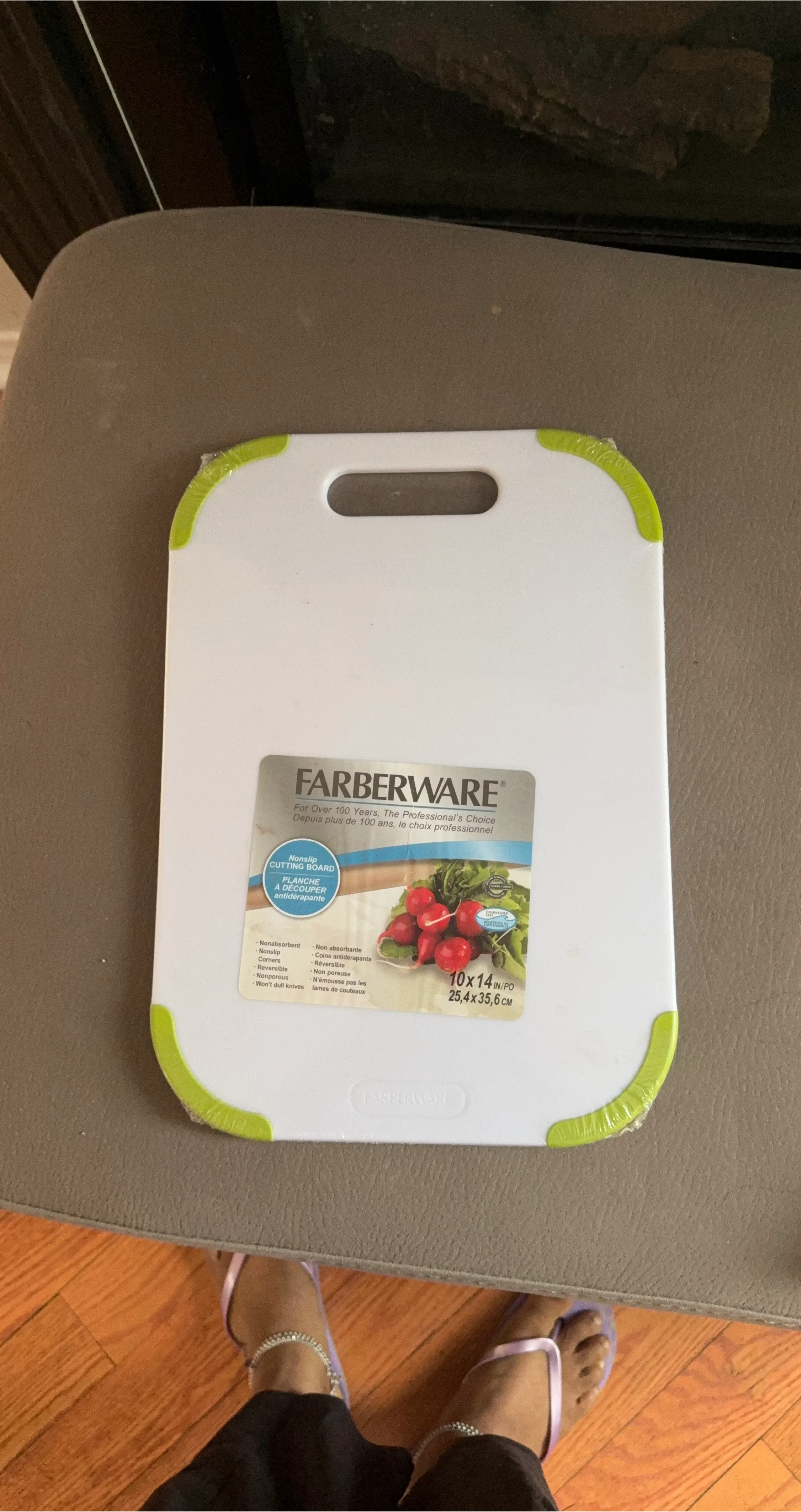 Farberware Cutting Board - 10x14 inches